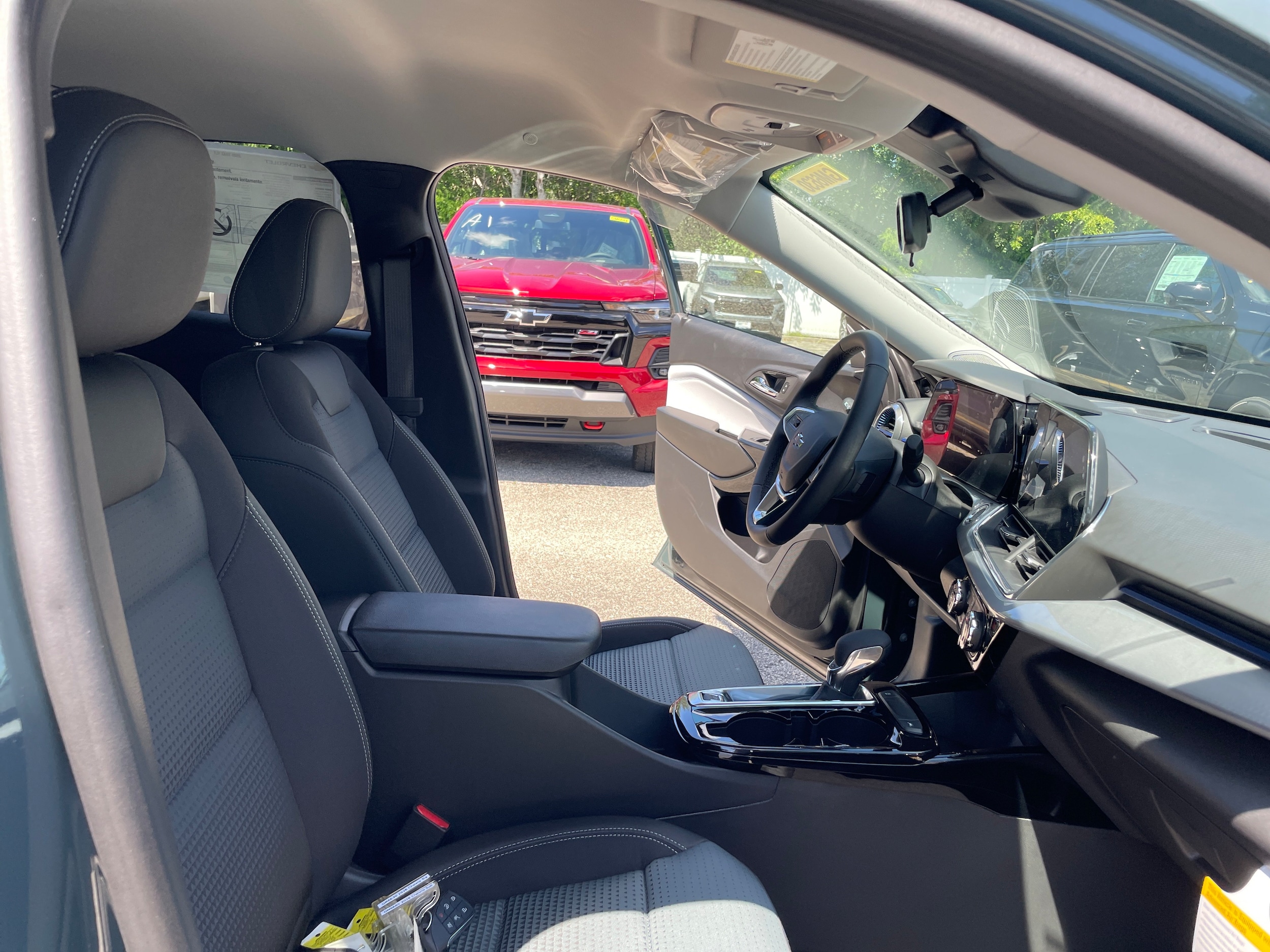2026 Chevrolet Trax LT - Photo 32