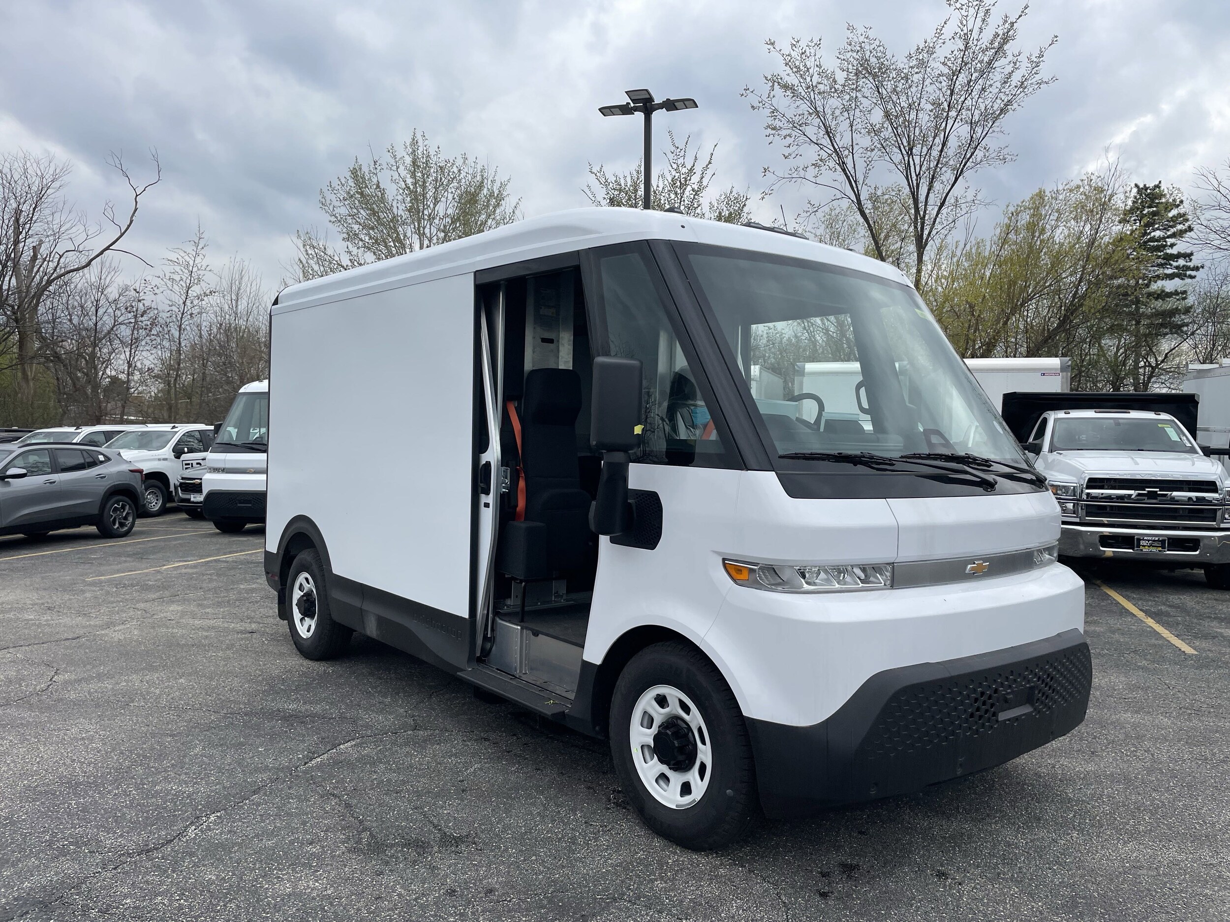2025 Chevrolet BrightDrop 400 photo 3
