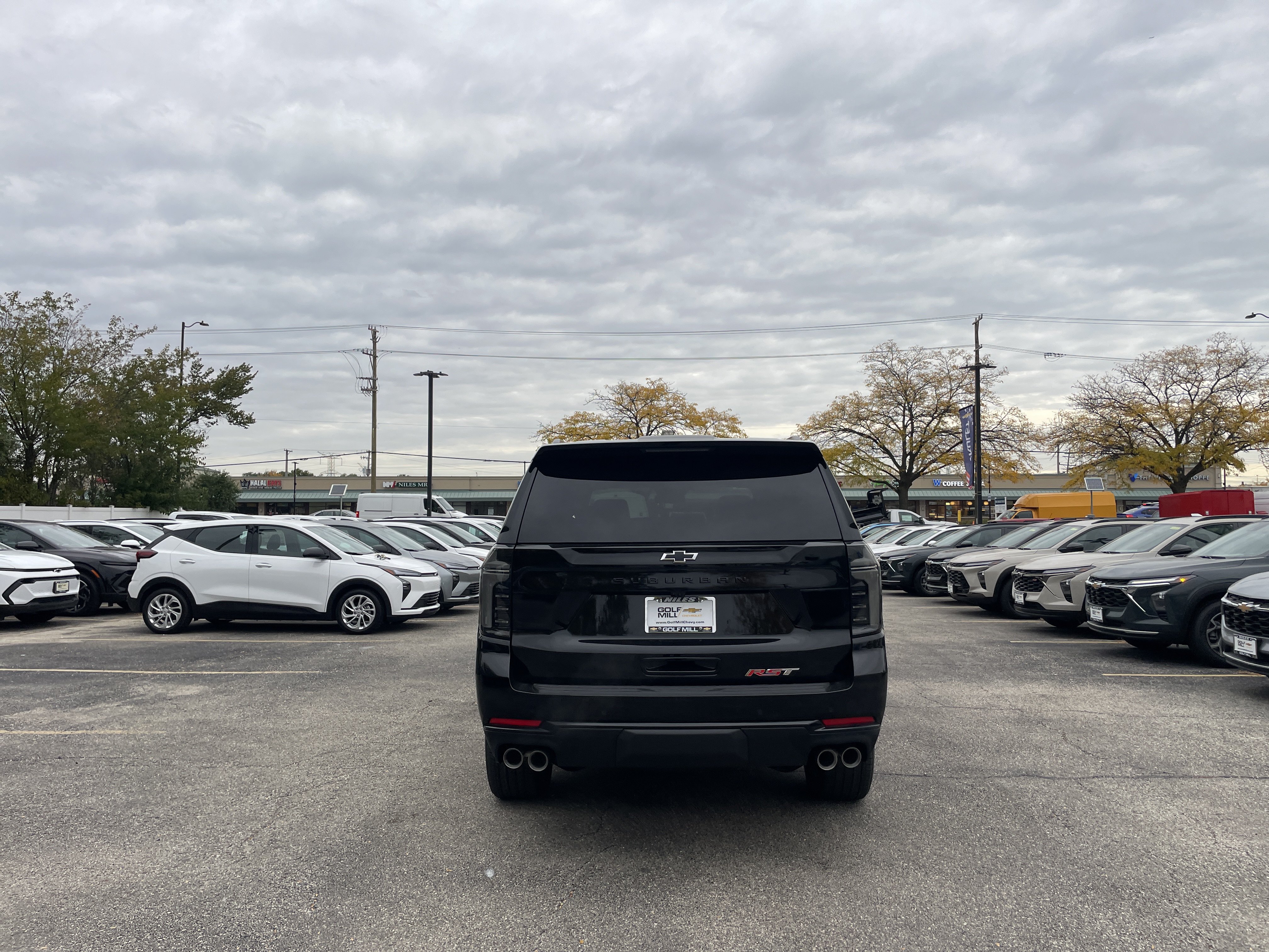 2027 Chevrolet Suburban RST - Photo 6