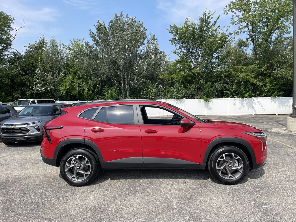 New 2026 Chevrolet Trax LT SUV