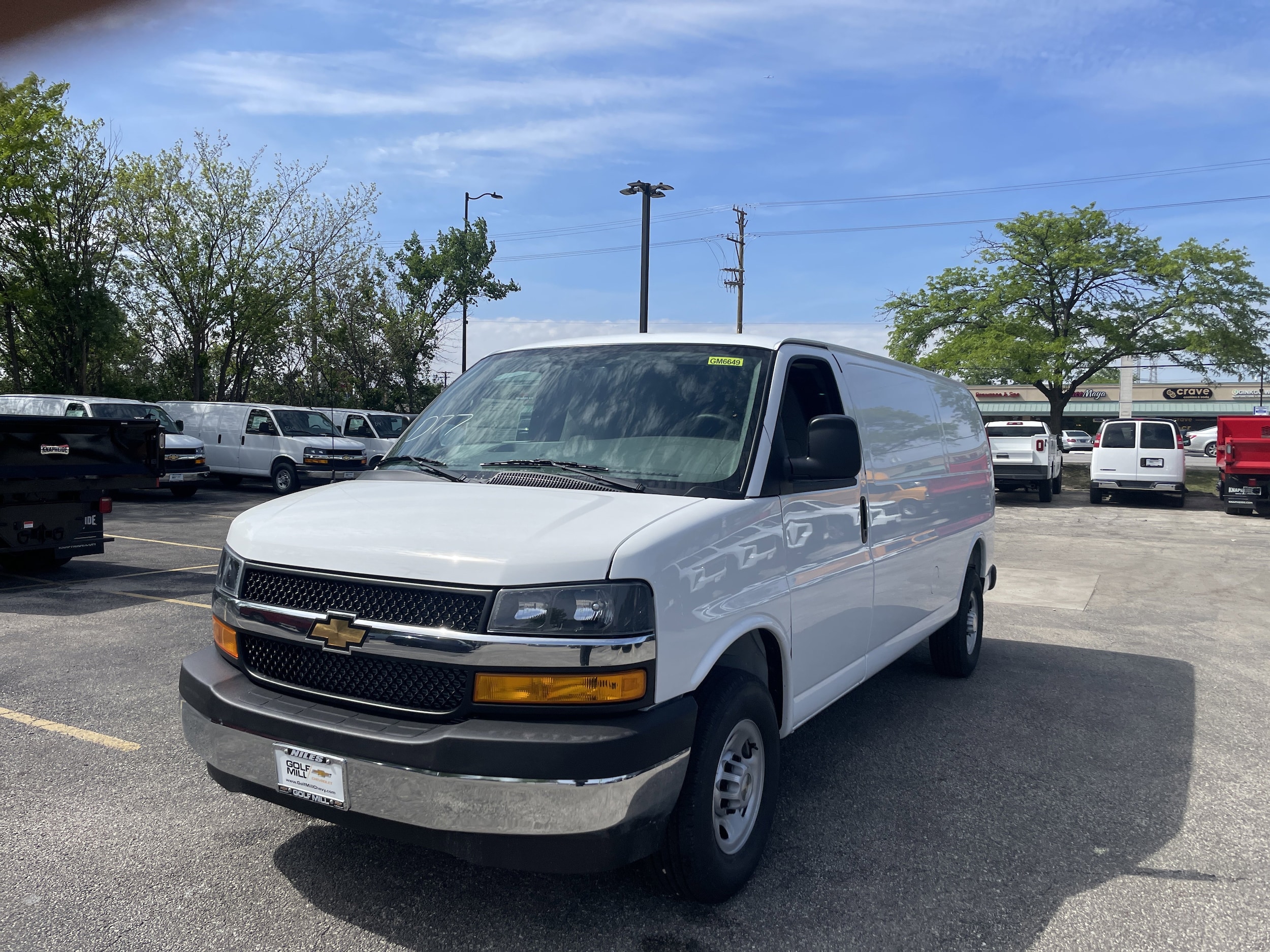 2026 Chevrolet Express 2500 Extended Work Van HD's photo