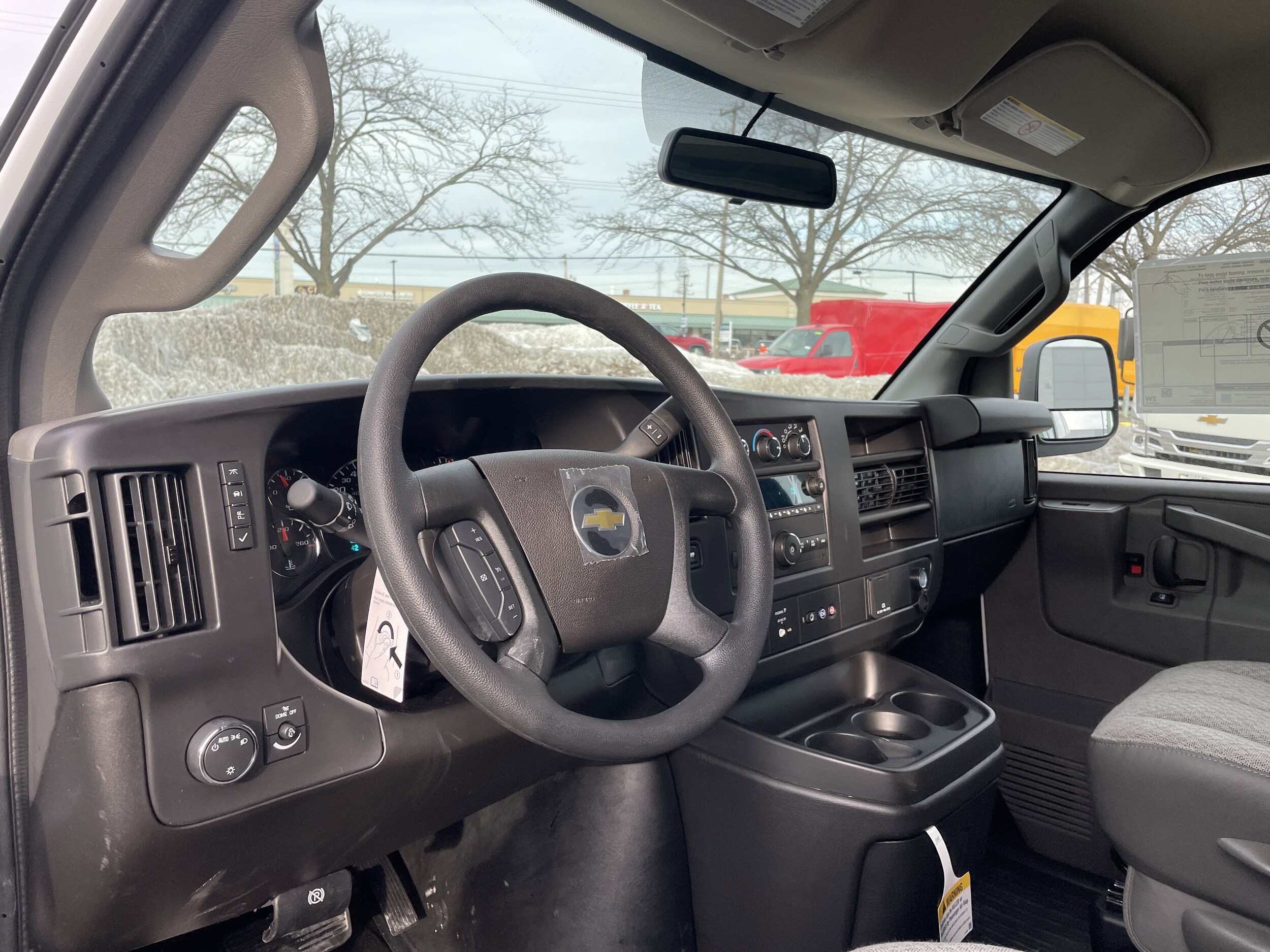 2025 Chevrolet Express Cargo Work Van - Photo 15