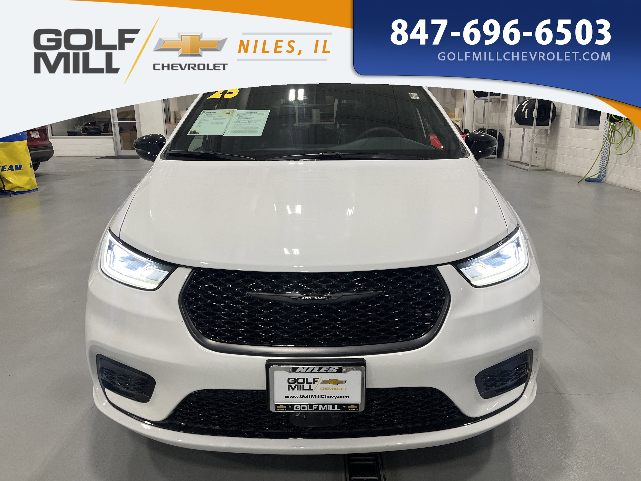 2025 CHRYSLER PACIFICA - Image 3