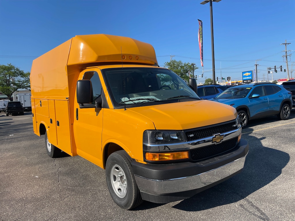 New 2025 Chevrolet Express Cutaway 3500 1WT Cutaway Van