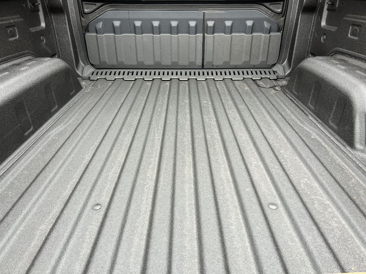 2025 Chevrolet Silverado EV RST - Photo 61