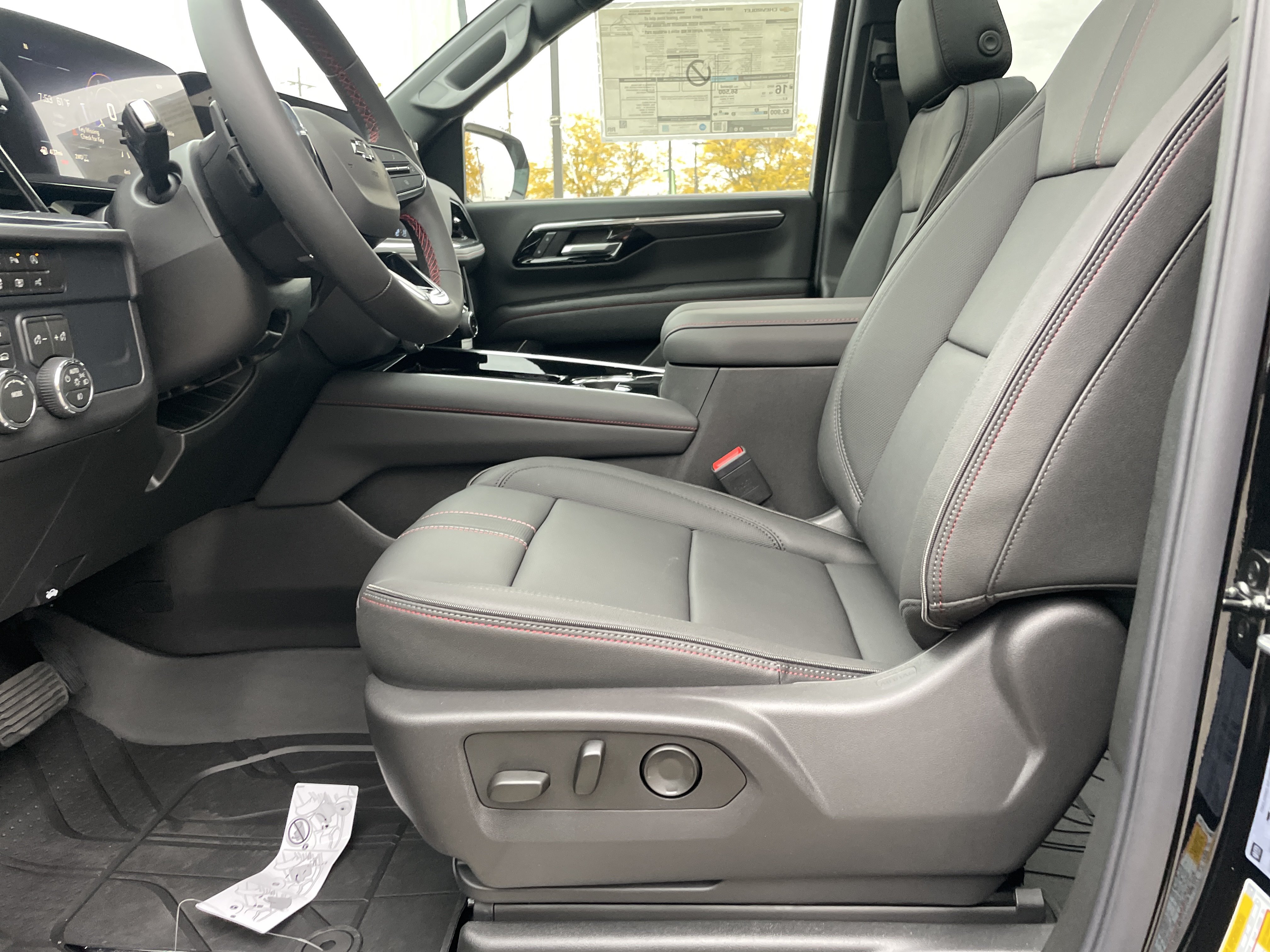 2027 Chevrolet Suburban RST - Photo 13