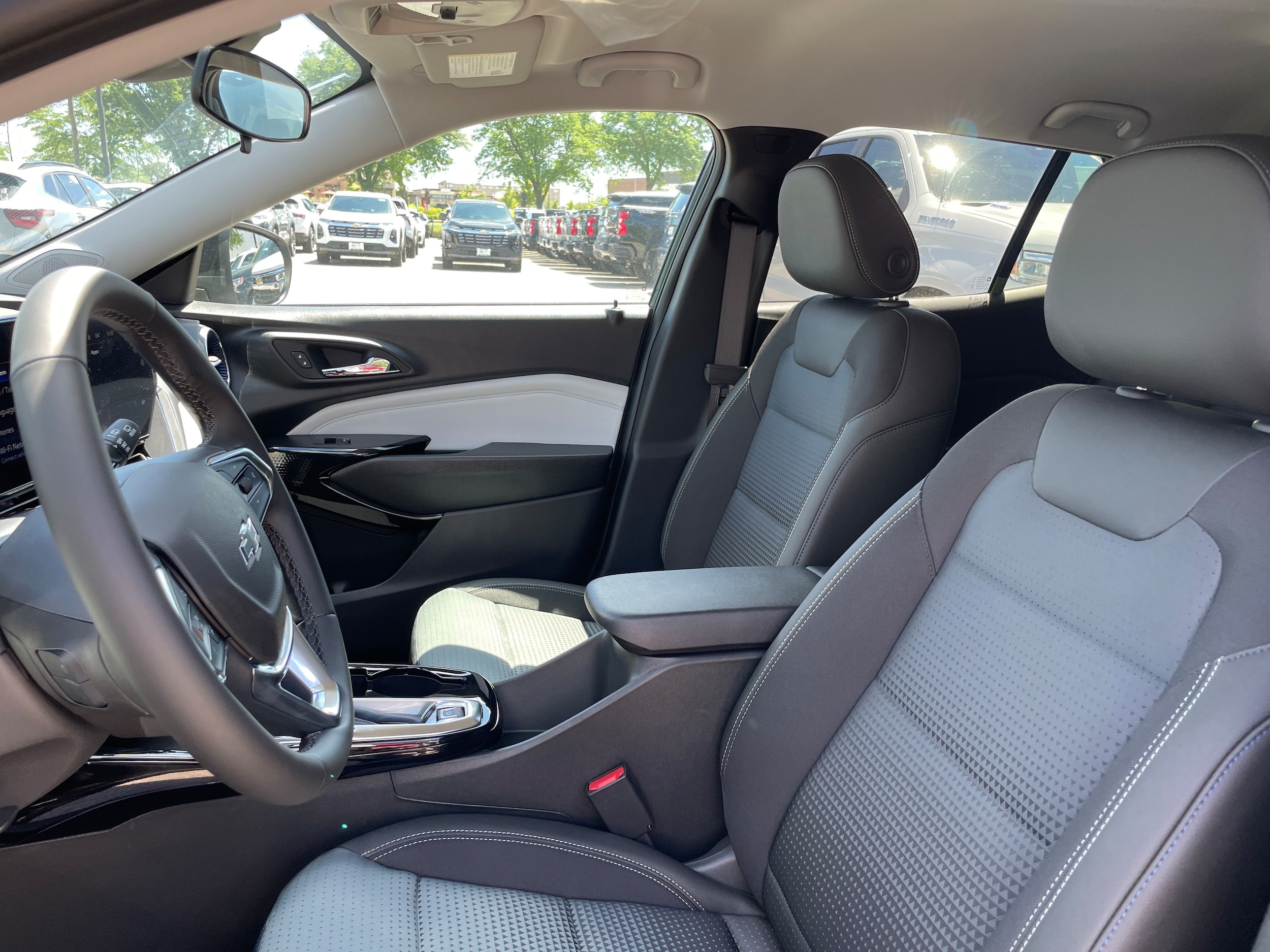 2026 Chevrolet Trax LT - Photo 14