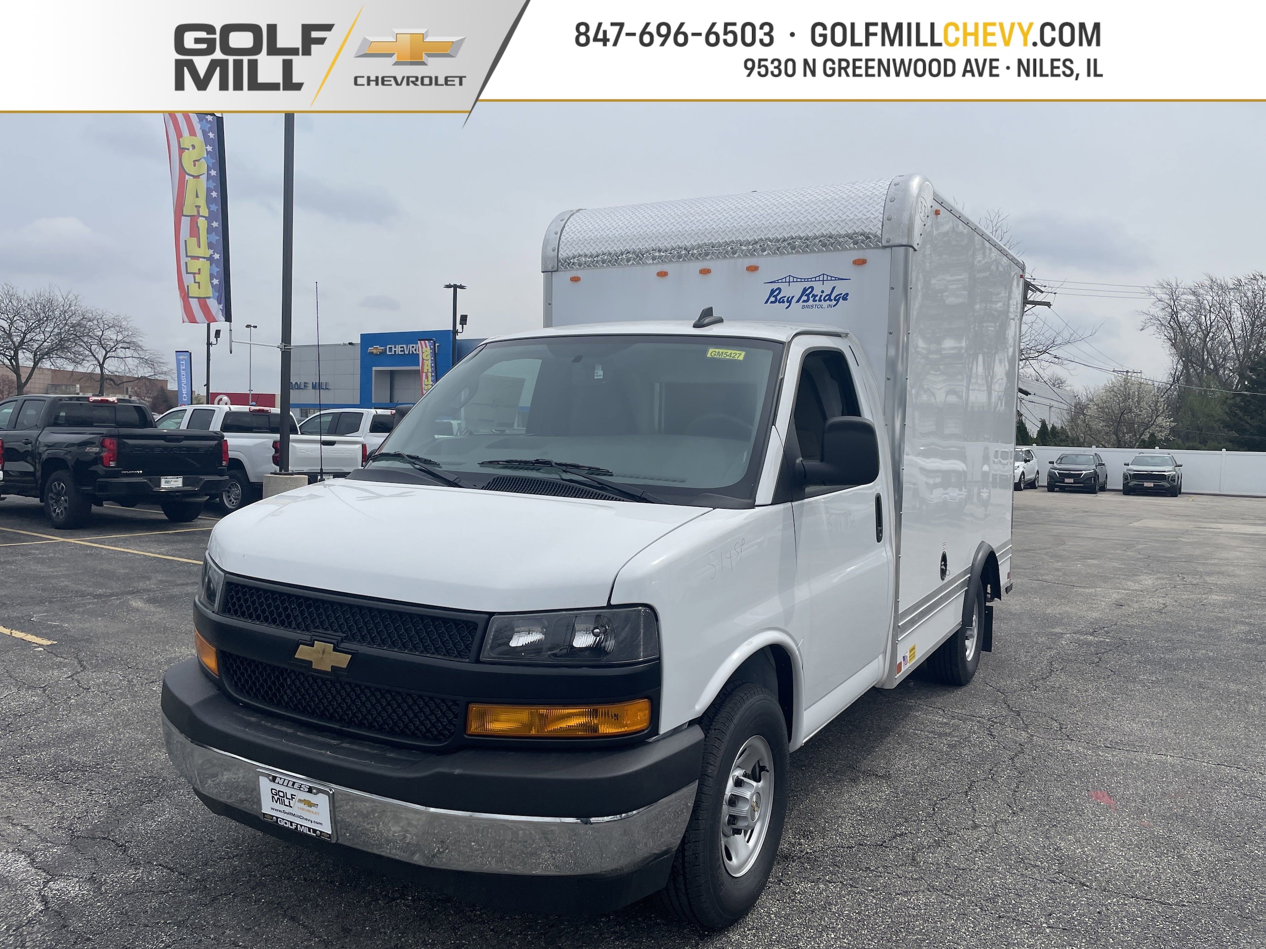 2025 Chevrolet Express Cutaway Base's photo