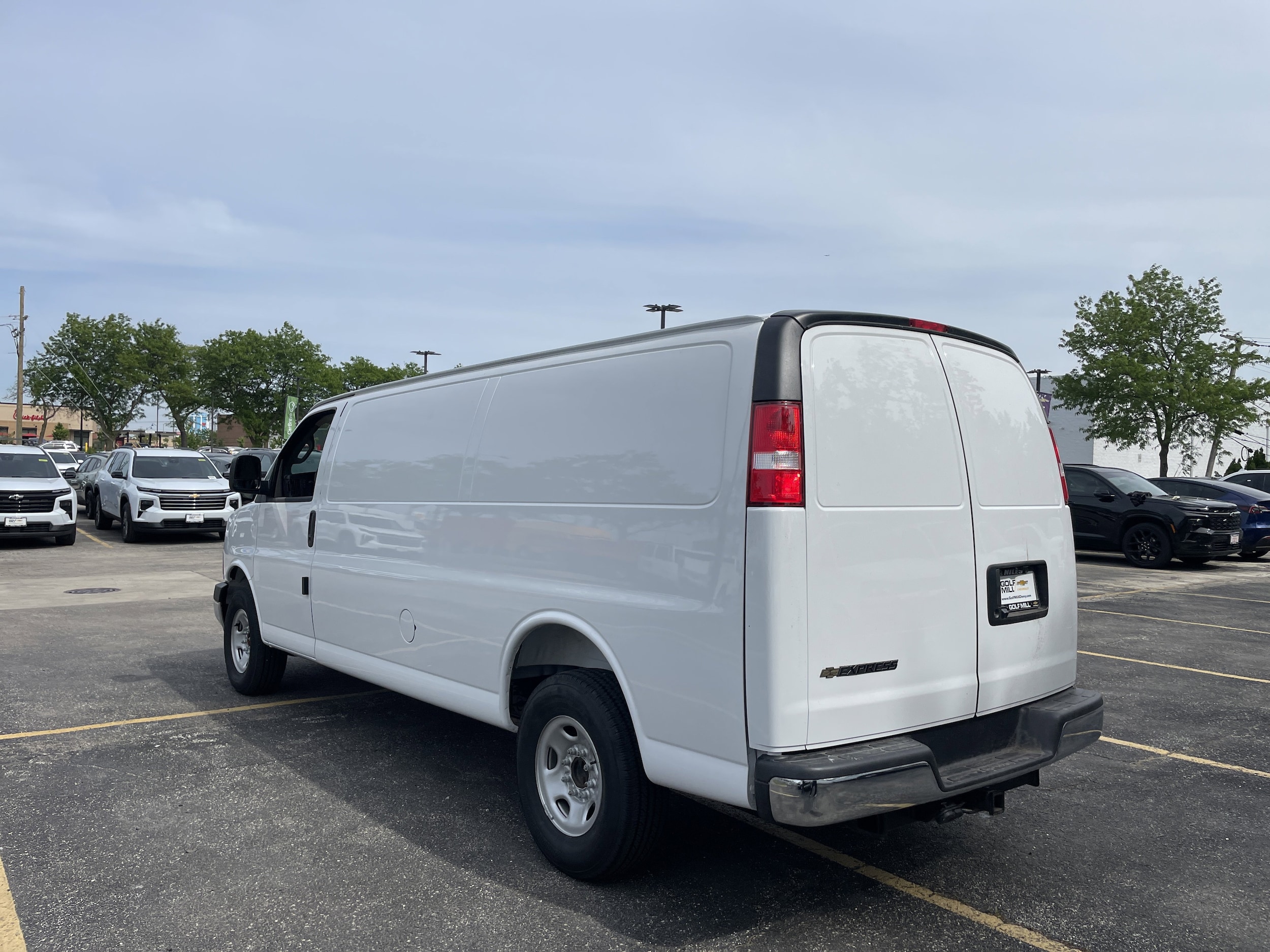 2025 Chevrolet Express Cargo Work Van - Photo 7