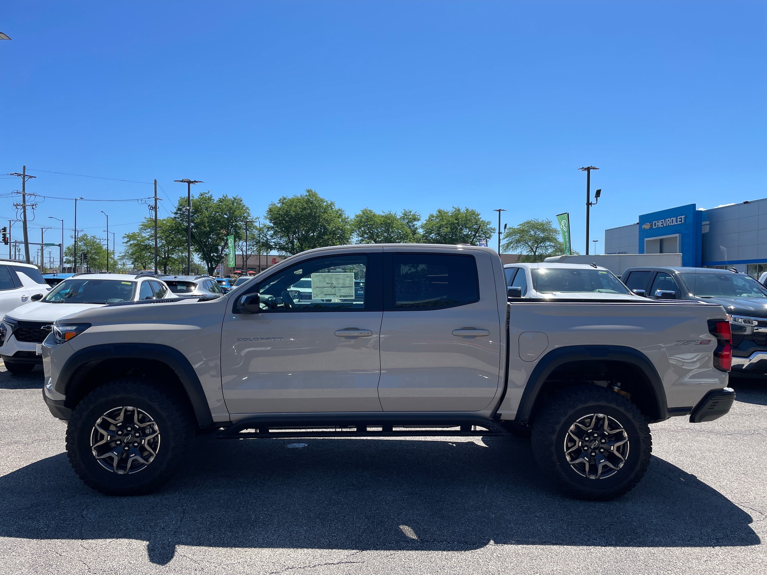 2026 Chevrolet Colorado ZR2 - Photo 8