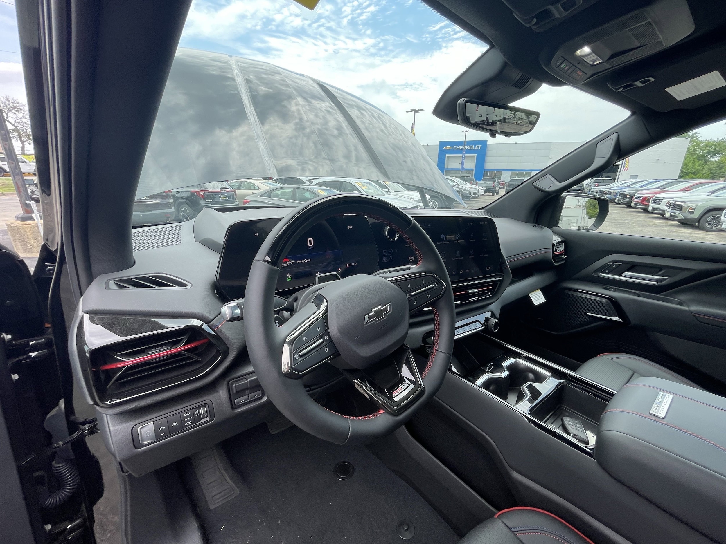 2025 Chevrolet Silverado EV RST - Photo 14