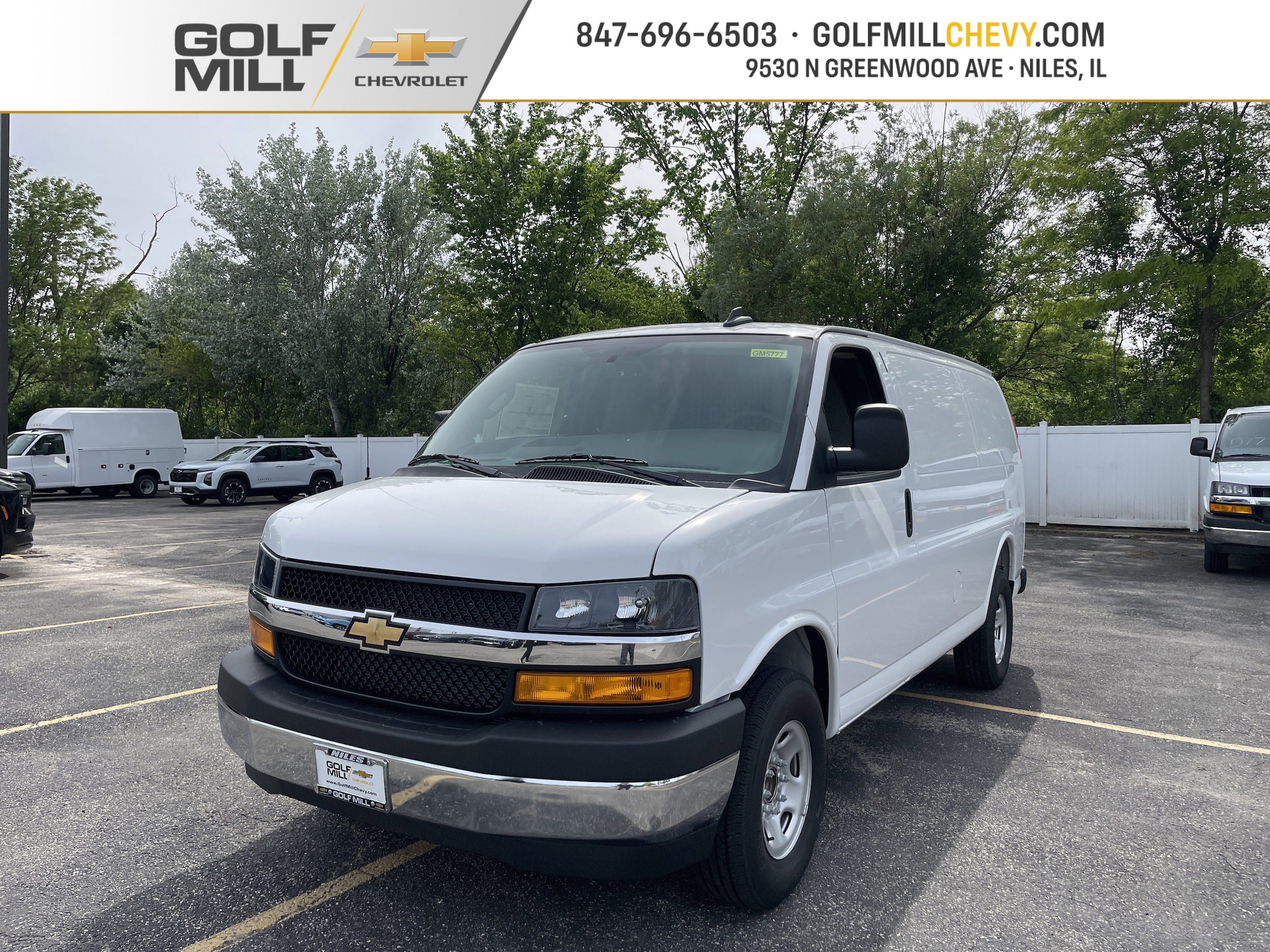 2025 Chevrolet Express 3500 Work Van HD's photo