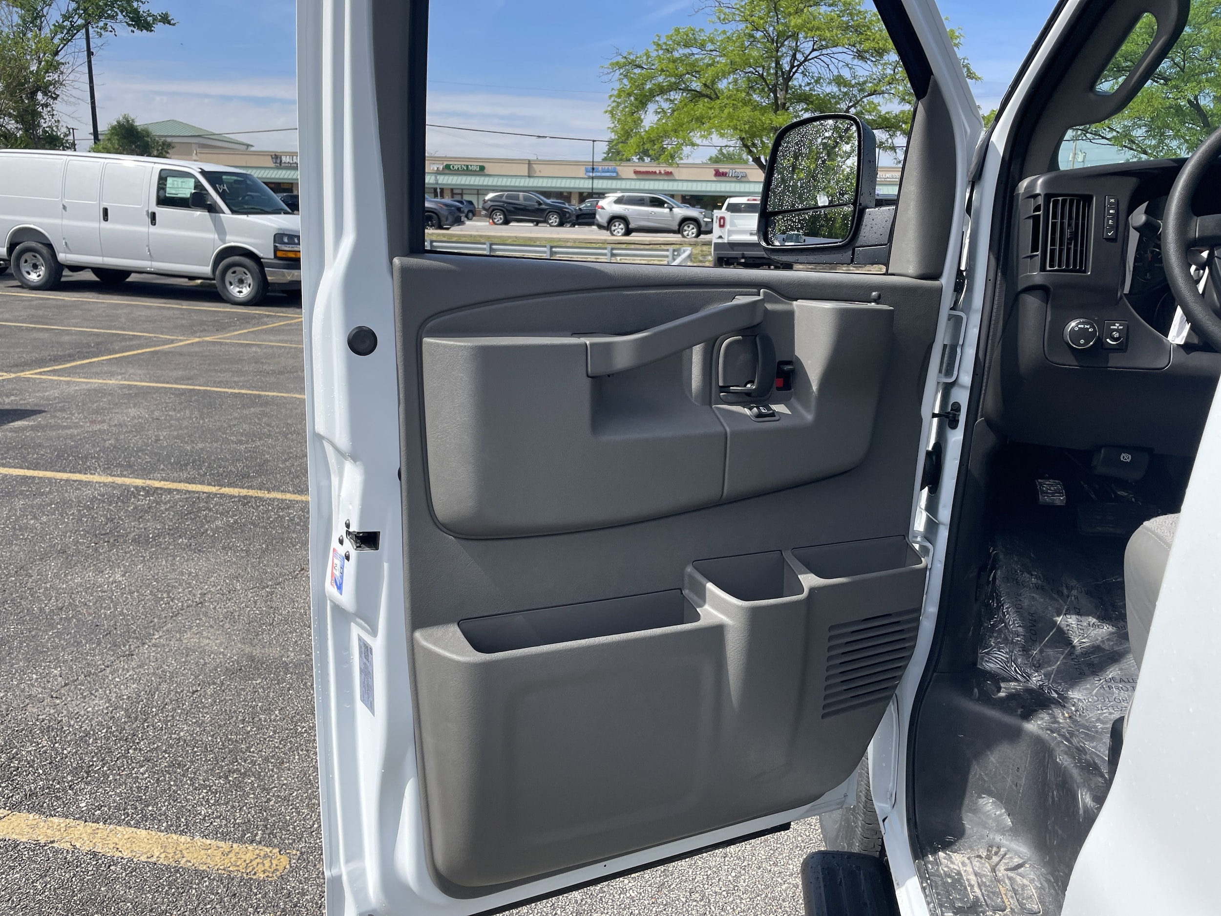 2026 Chevrolet Express Passenger LT - Photo 16