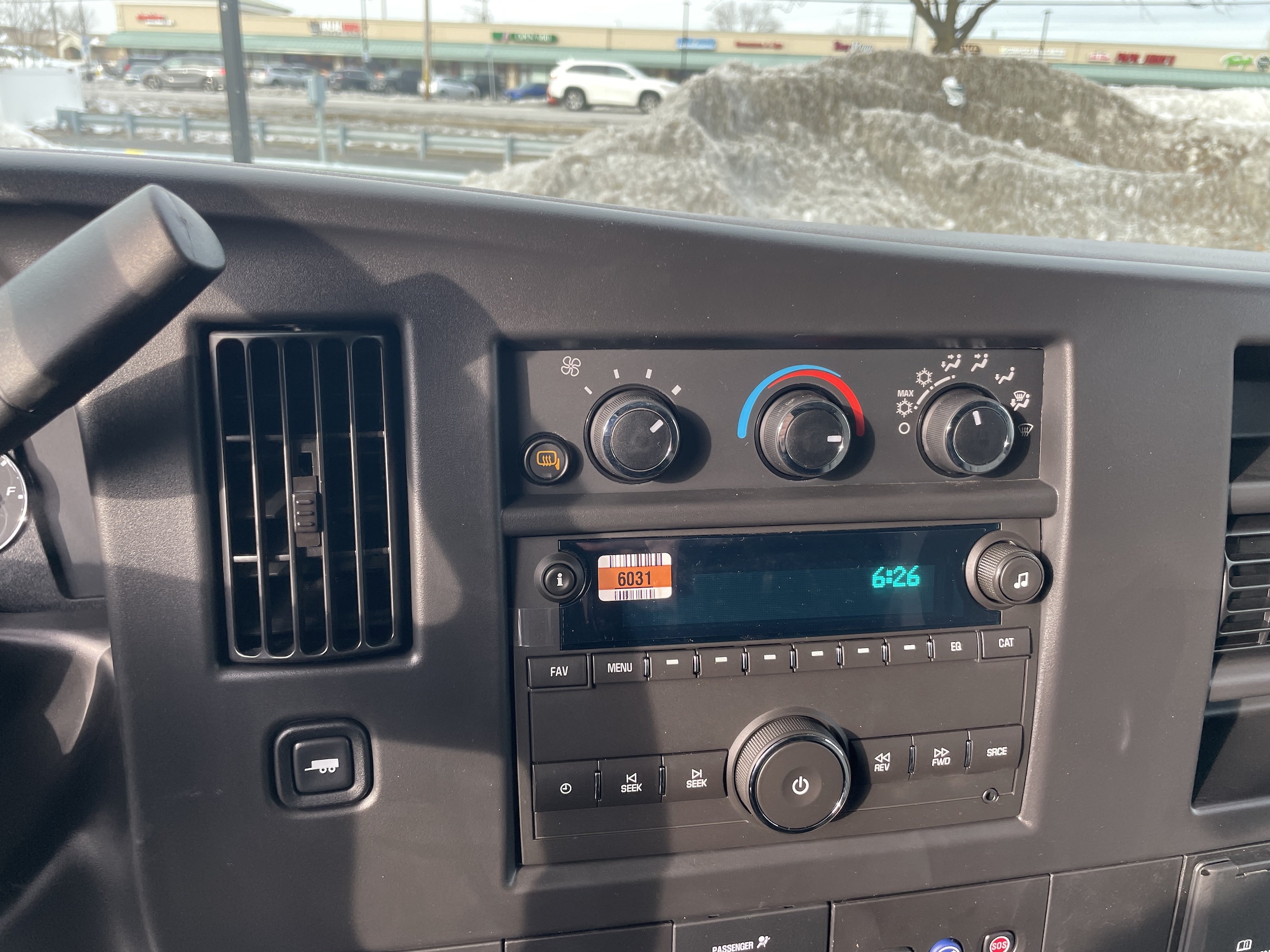 2025 Chevrolet Express Cargo Work Van - Photo 23