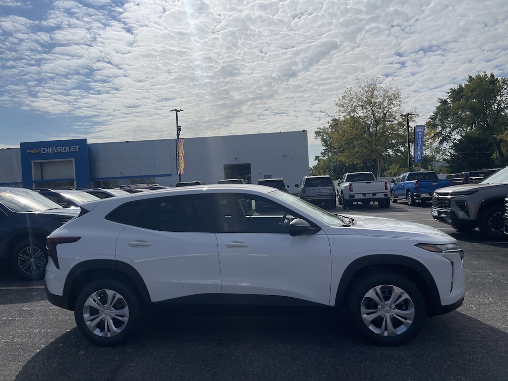 New 2026 Chevrolet Trax LS SUV