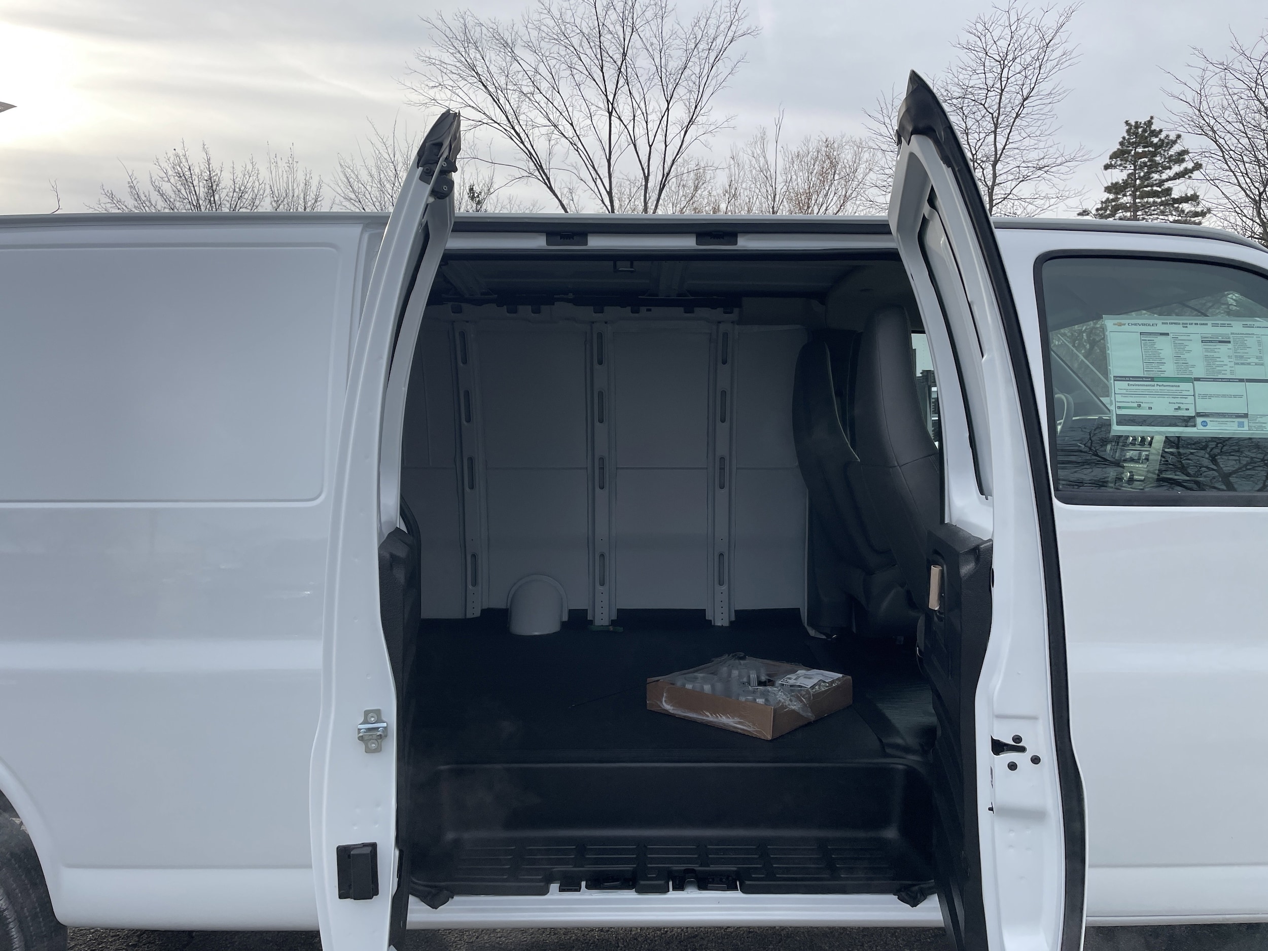 2025 Chevrolet Express Cargo Work Van - Photo 12