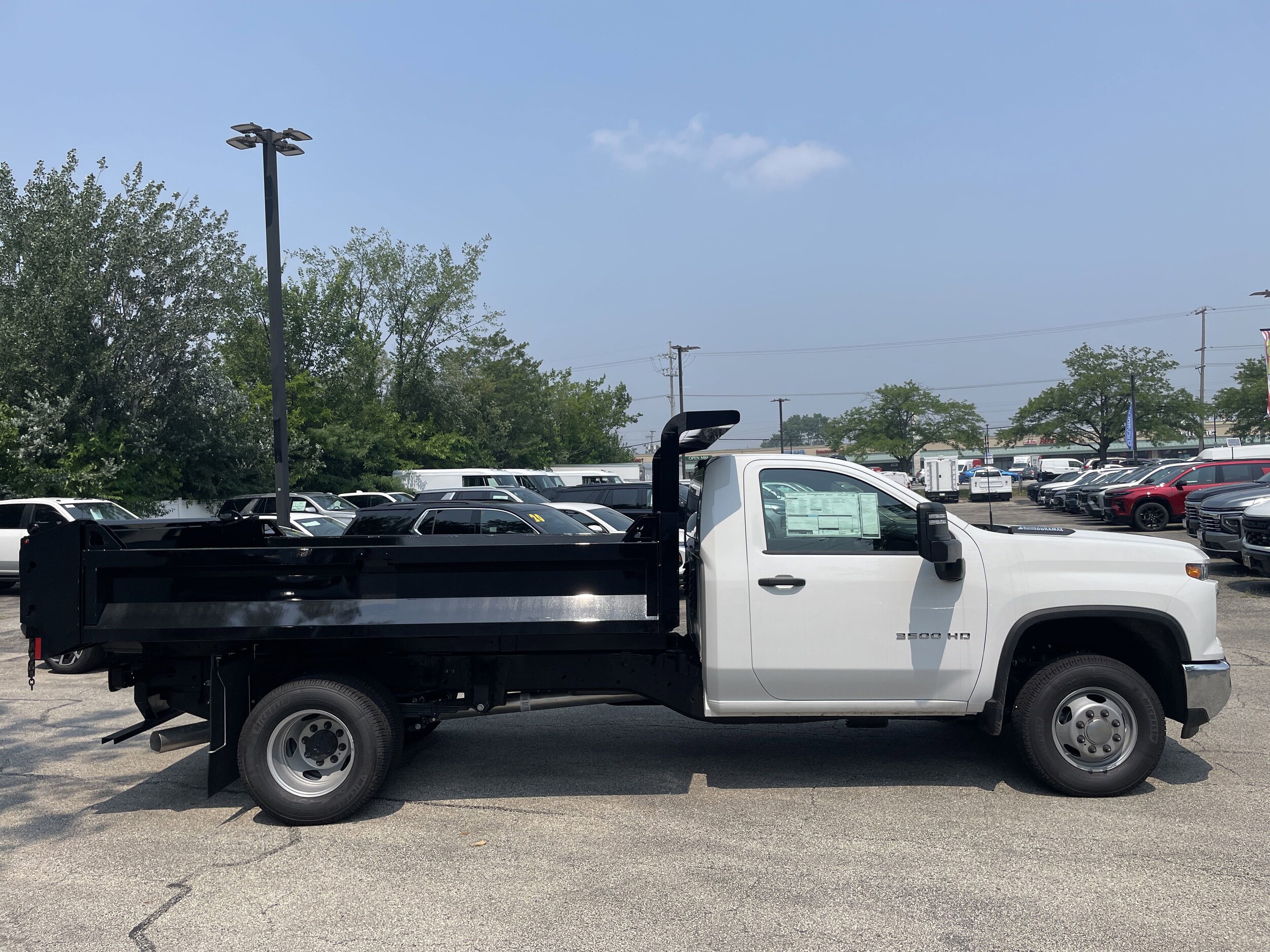 2025 Chevrolet Silverado 3500HD Work Truck photo 3