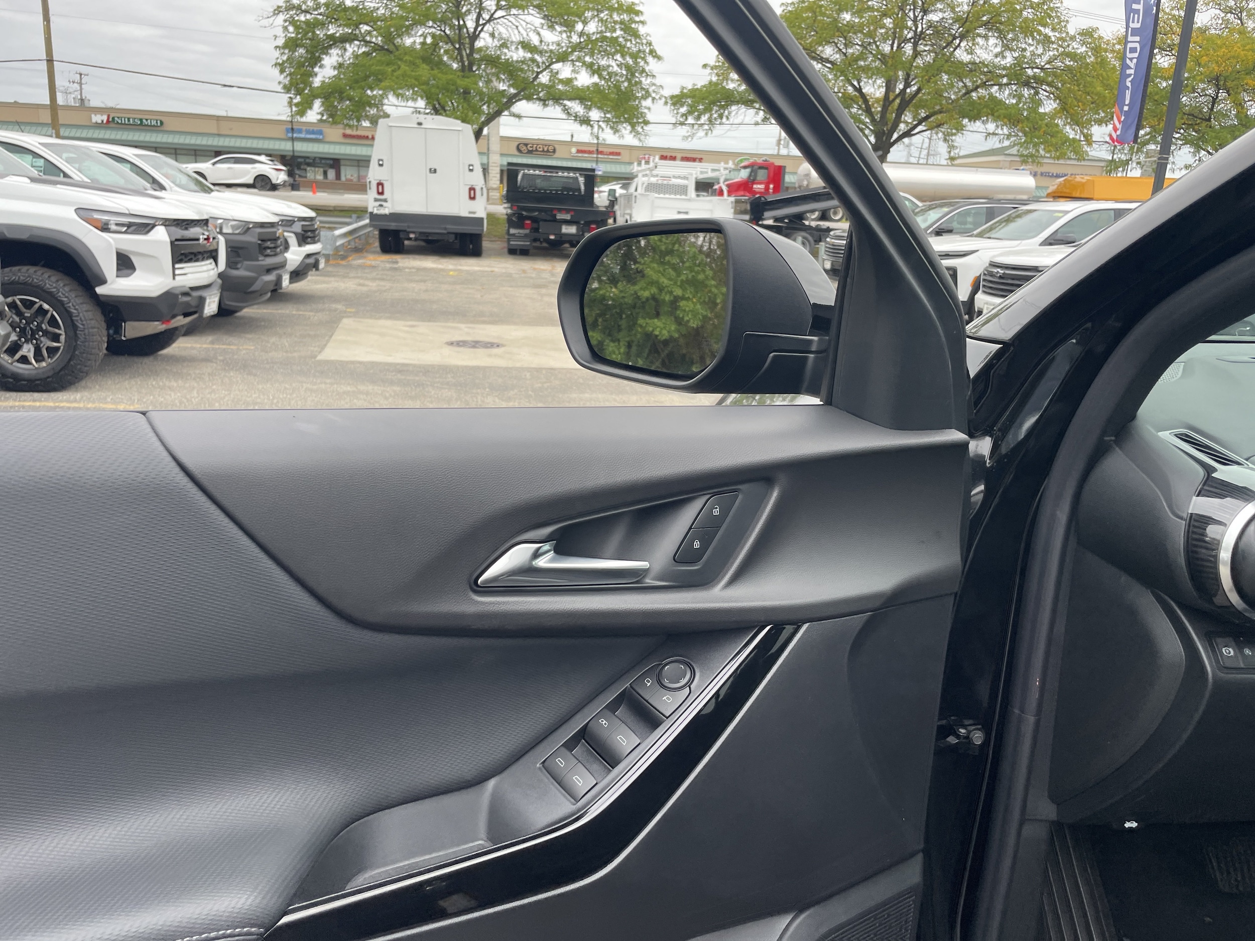2027 Chevrolet Equinox LT - Photo 12