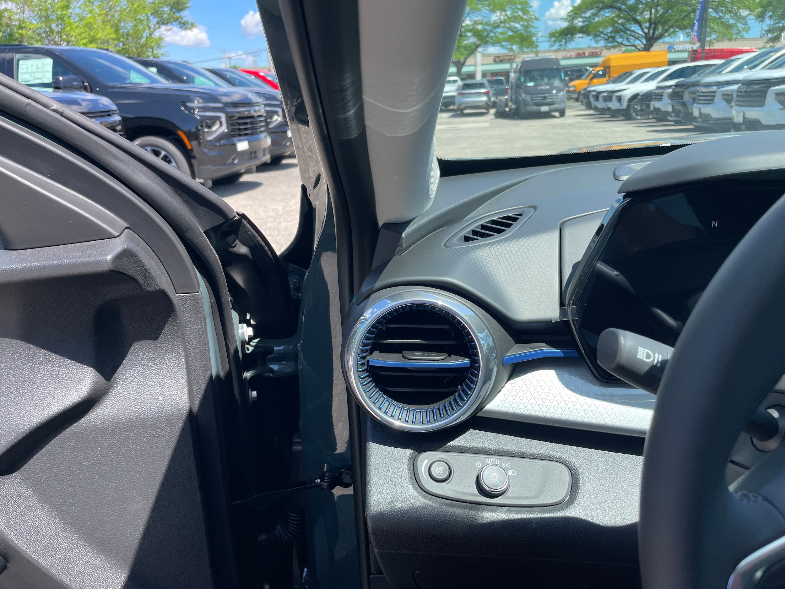2026 Chevrolet Trax LT - Photo 15