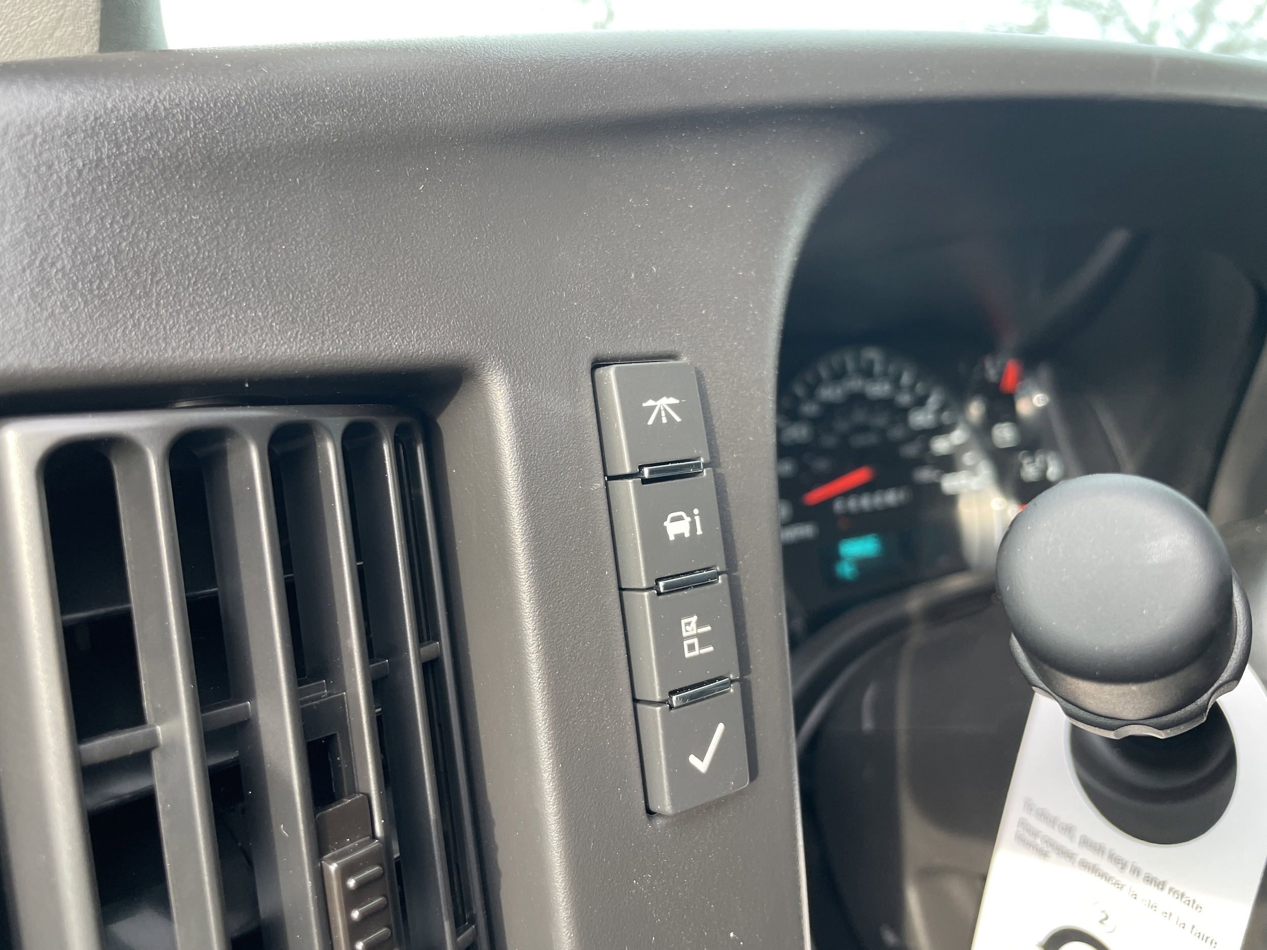 2025 Chevrolet Express Cargo Work Van - Photo 18