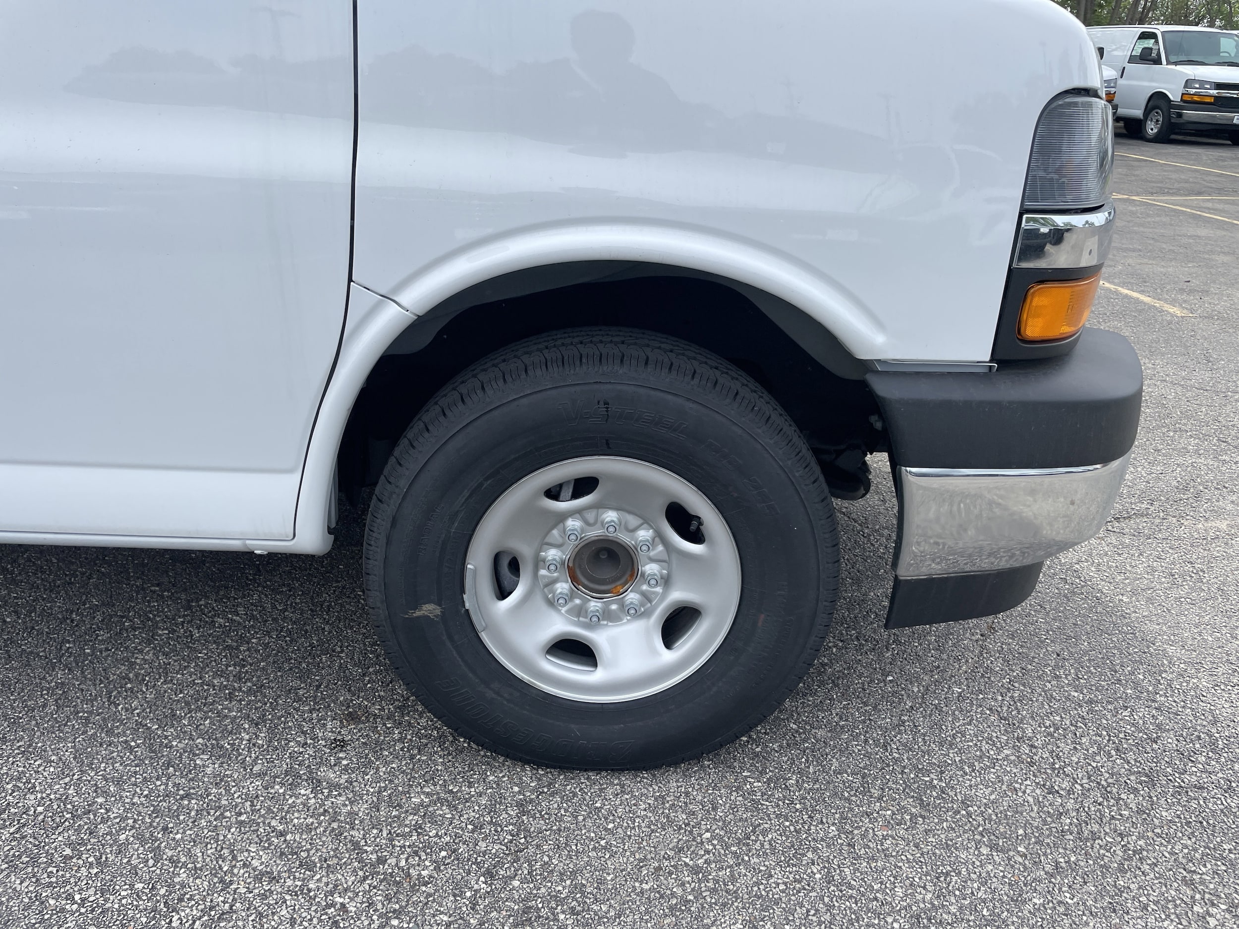 2025 Chevrolet Express Cargo Work Van - Photo 29