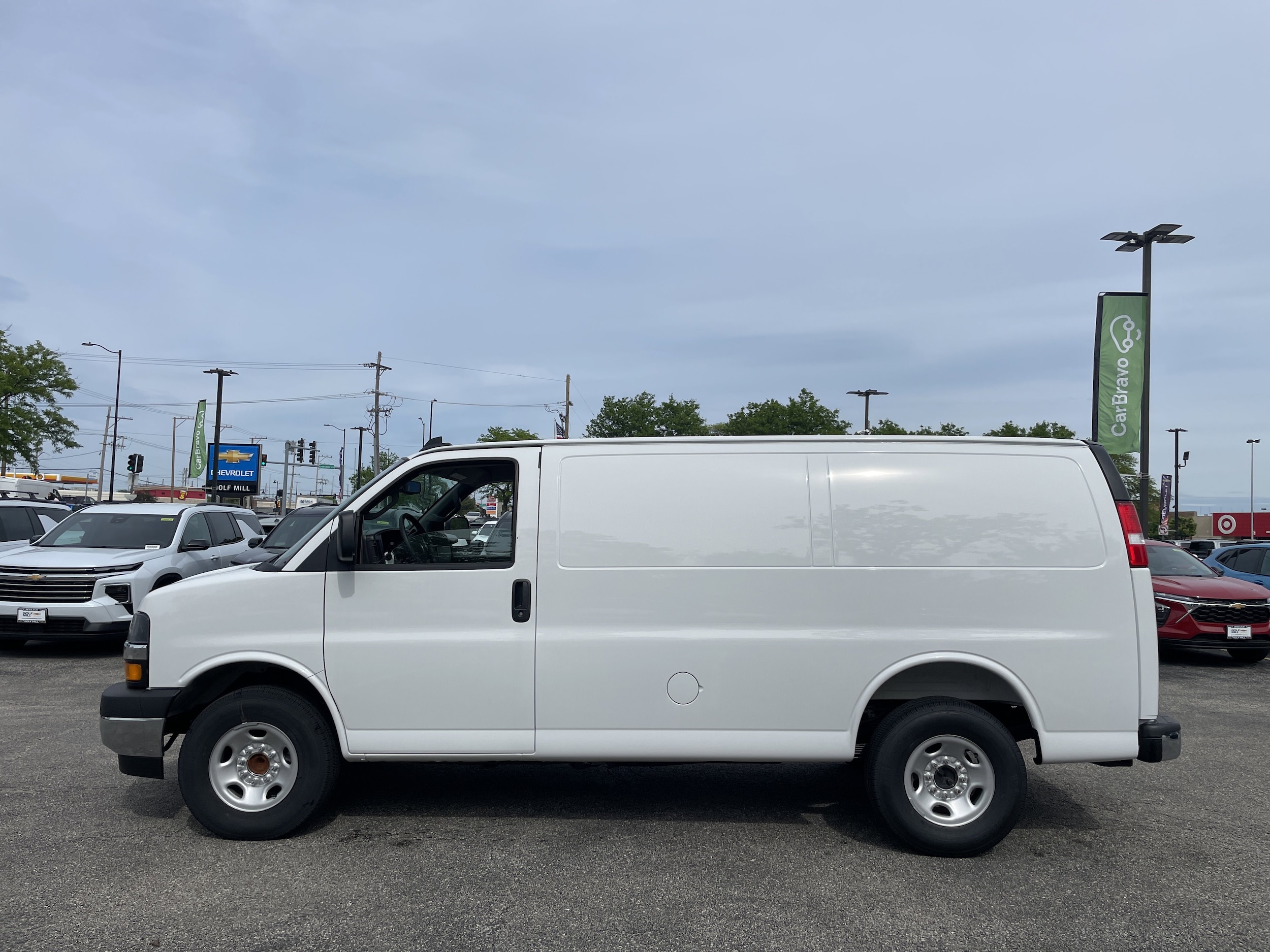2025 Chevrolet Express Cargo Work Van - Photo 8