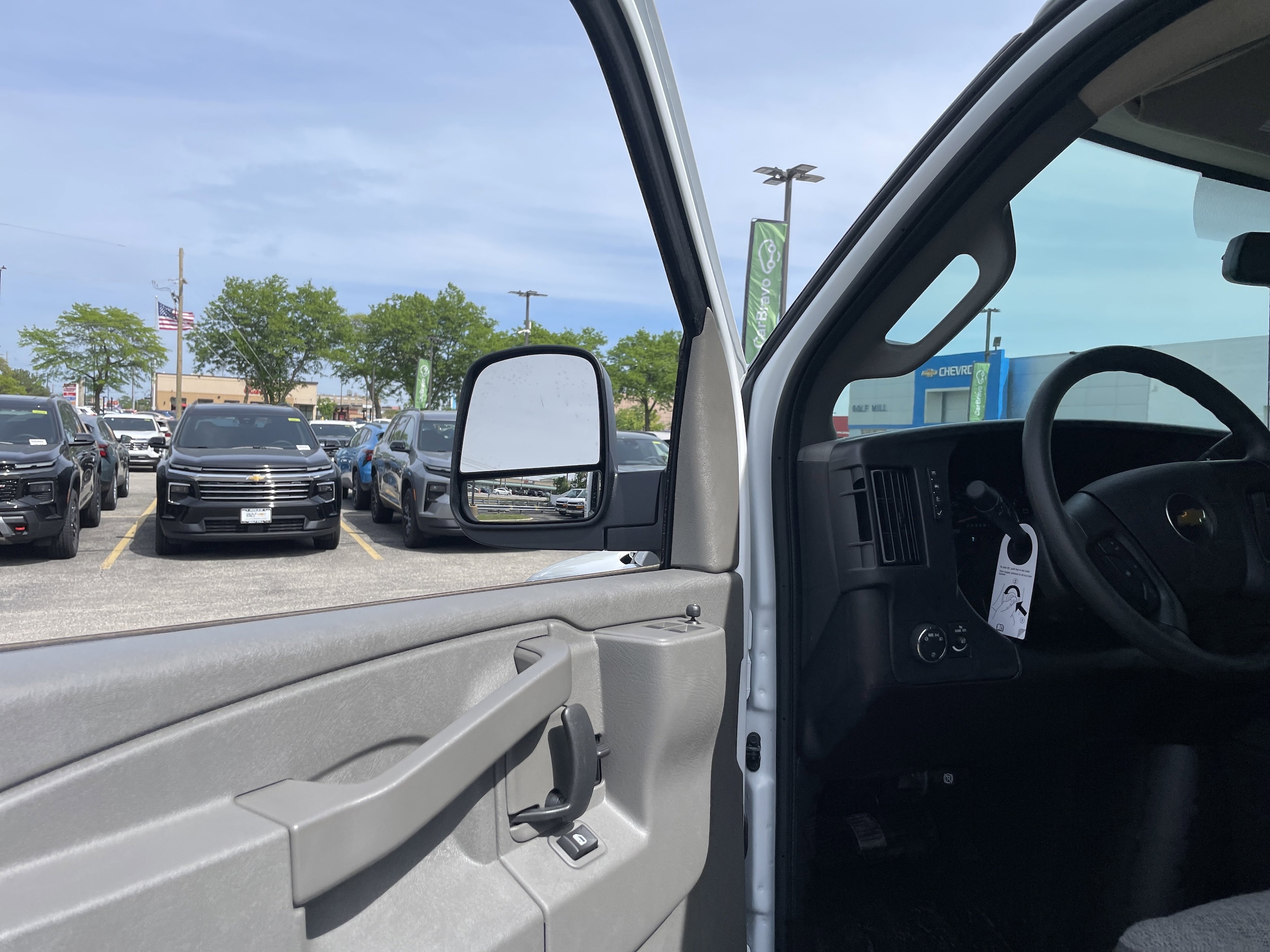 2025 Chevrolet Express Cargo Work Van - Photo 16