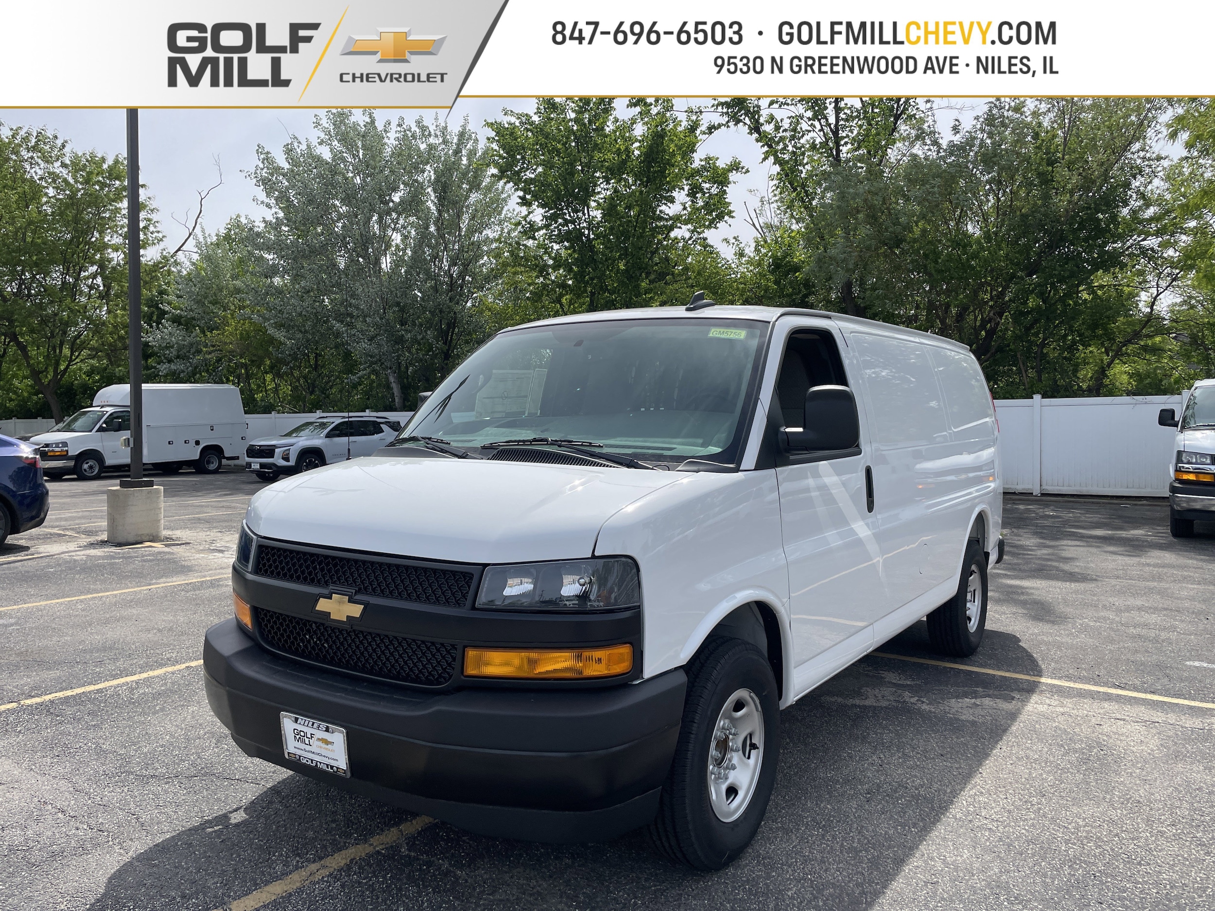 2025 Chevrolet Express 3500 Work Van HD's photo