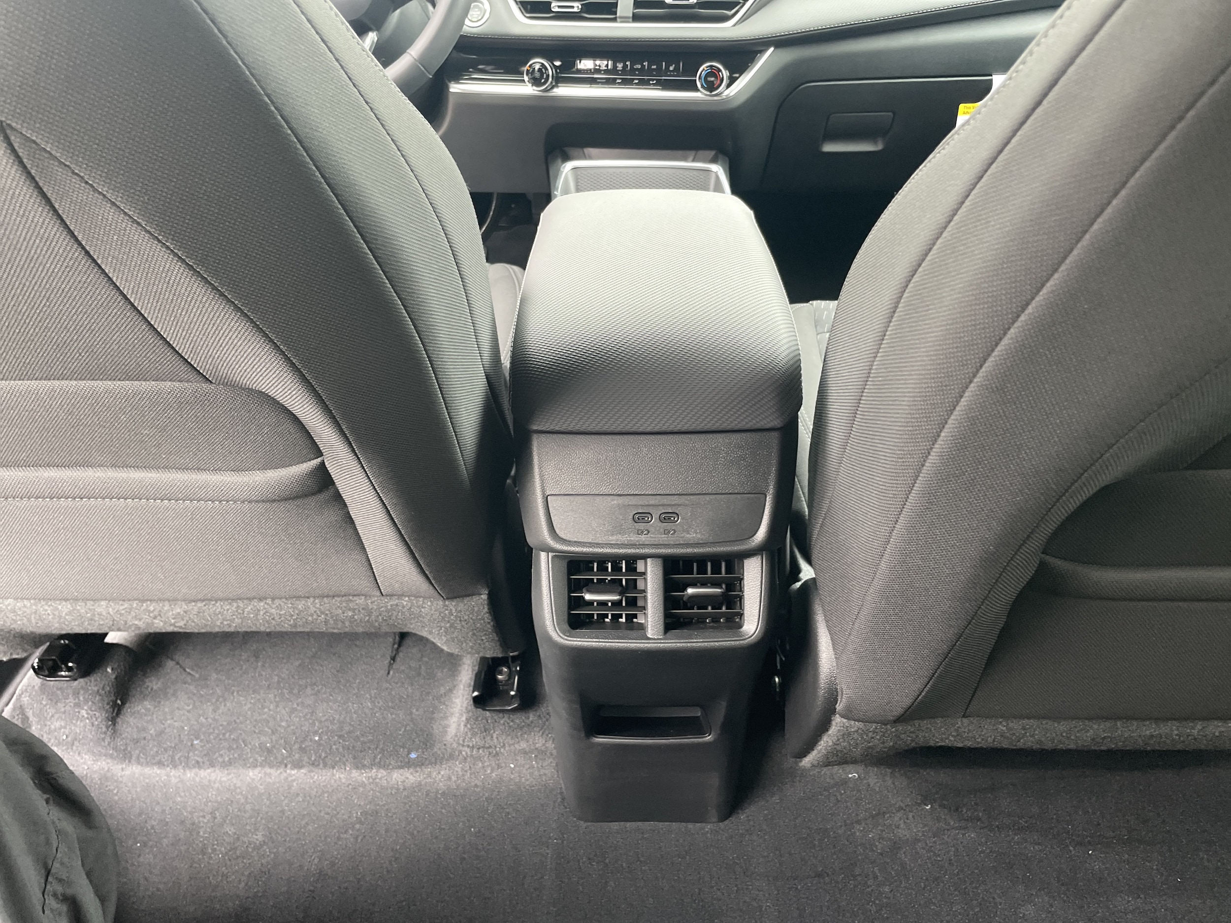 2027 Chevrolet Equinox LT - Photo 27