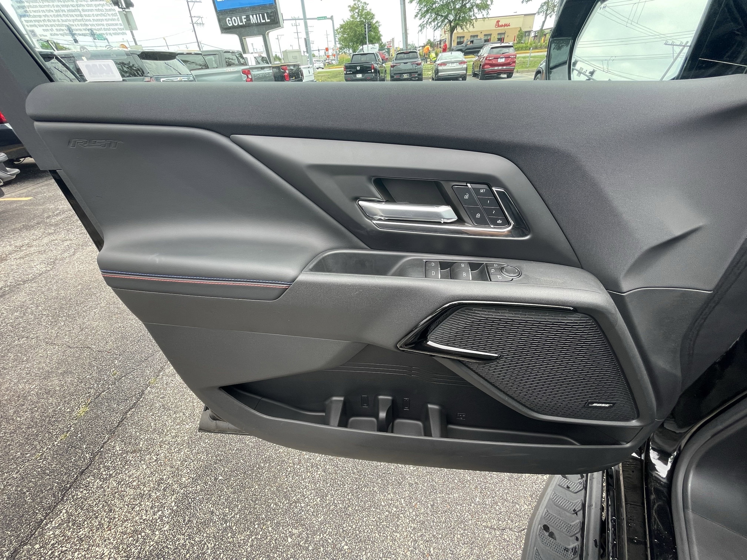 2025 Chevrolet Silverado EV RST - Photo 11