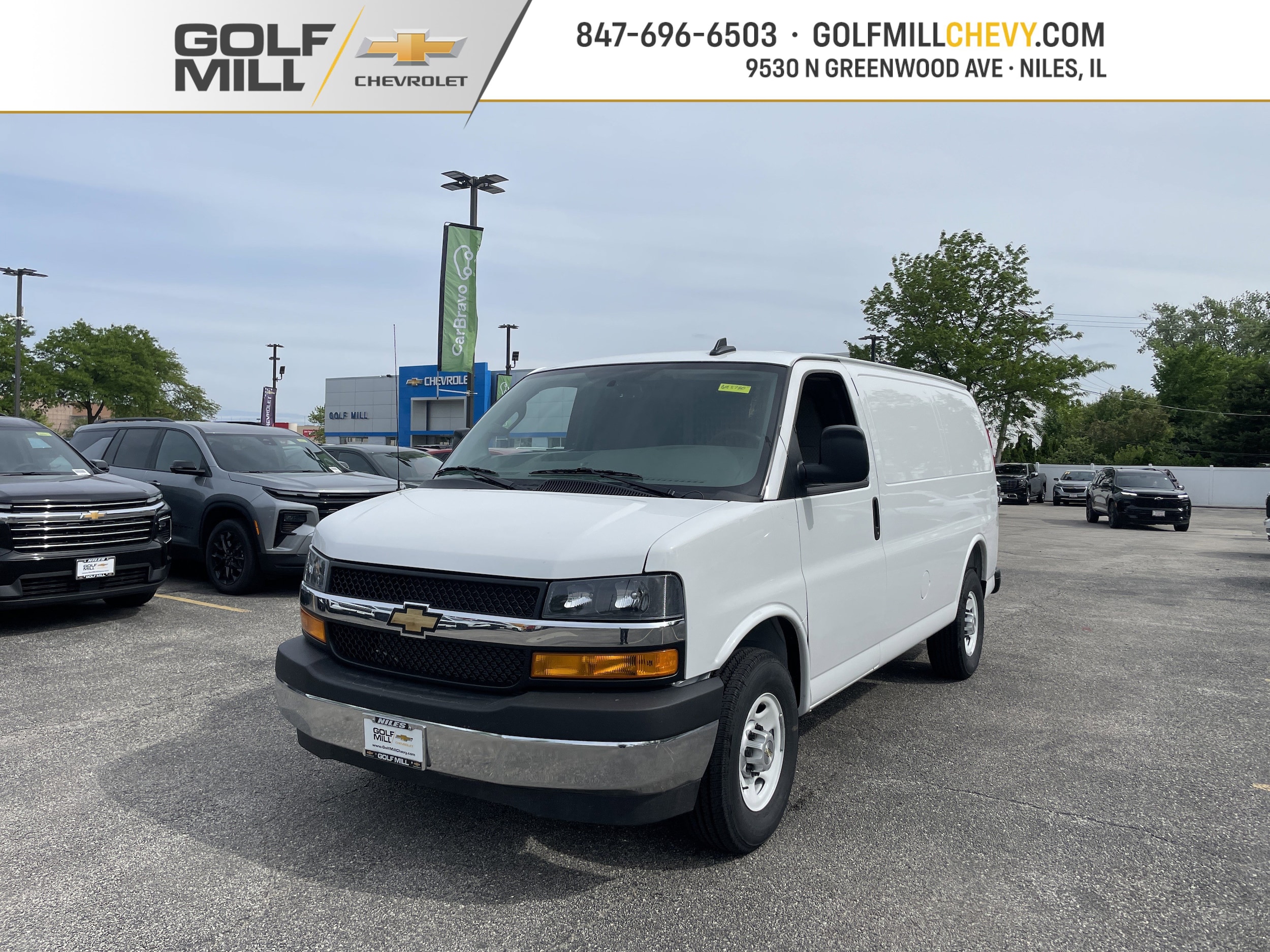 2025 Chevrolet Express 2500 Work Van HD's photo