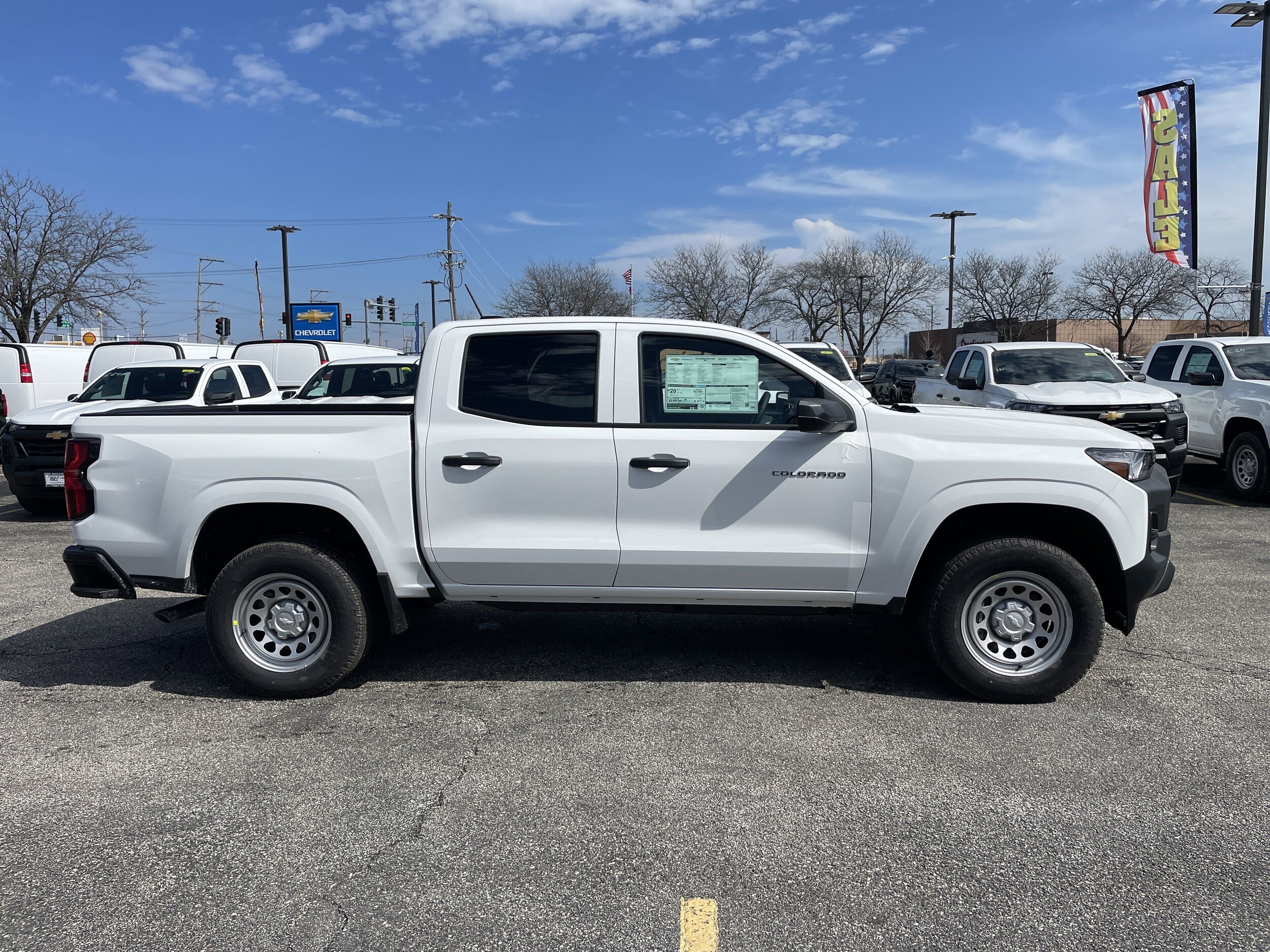 2025 Chevrolet Colorado LT photo 3