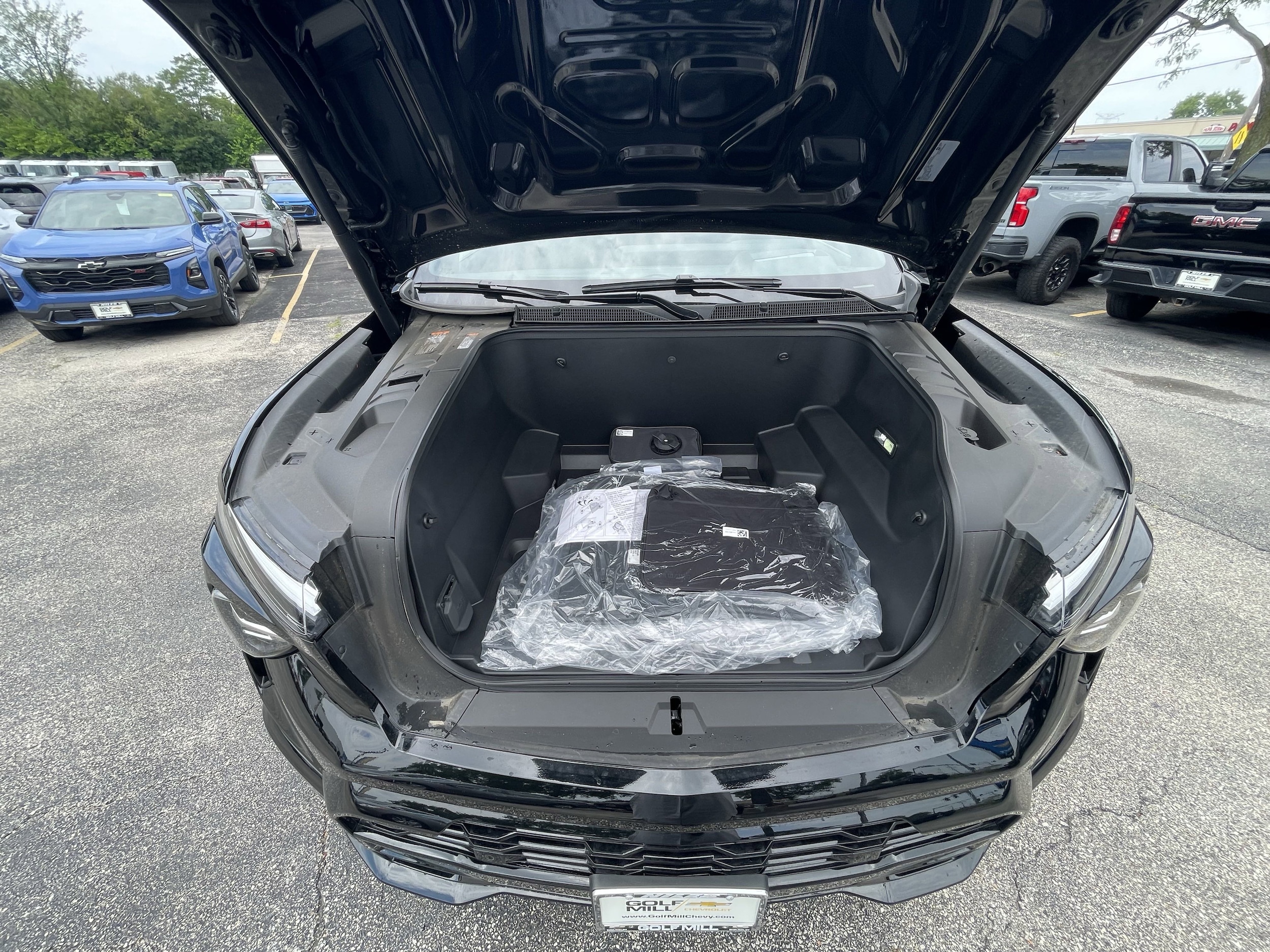 2025 Chevrolet Silverado EV RST - Photo 9