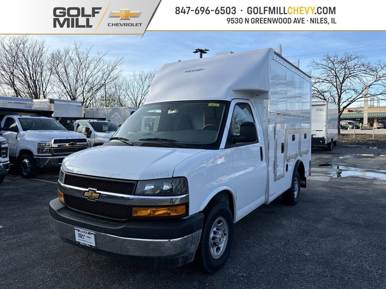 2025 Chevrolet Express Cutaway Base's photo