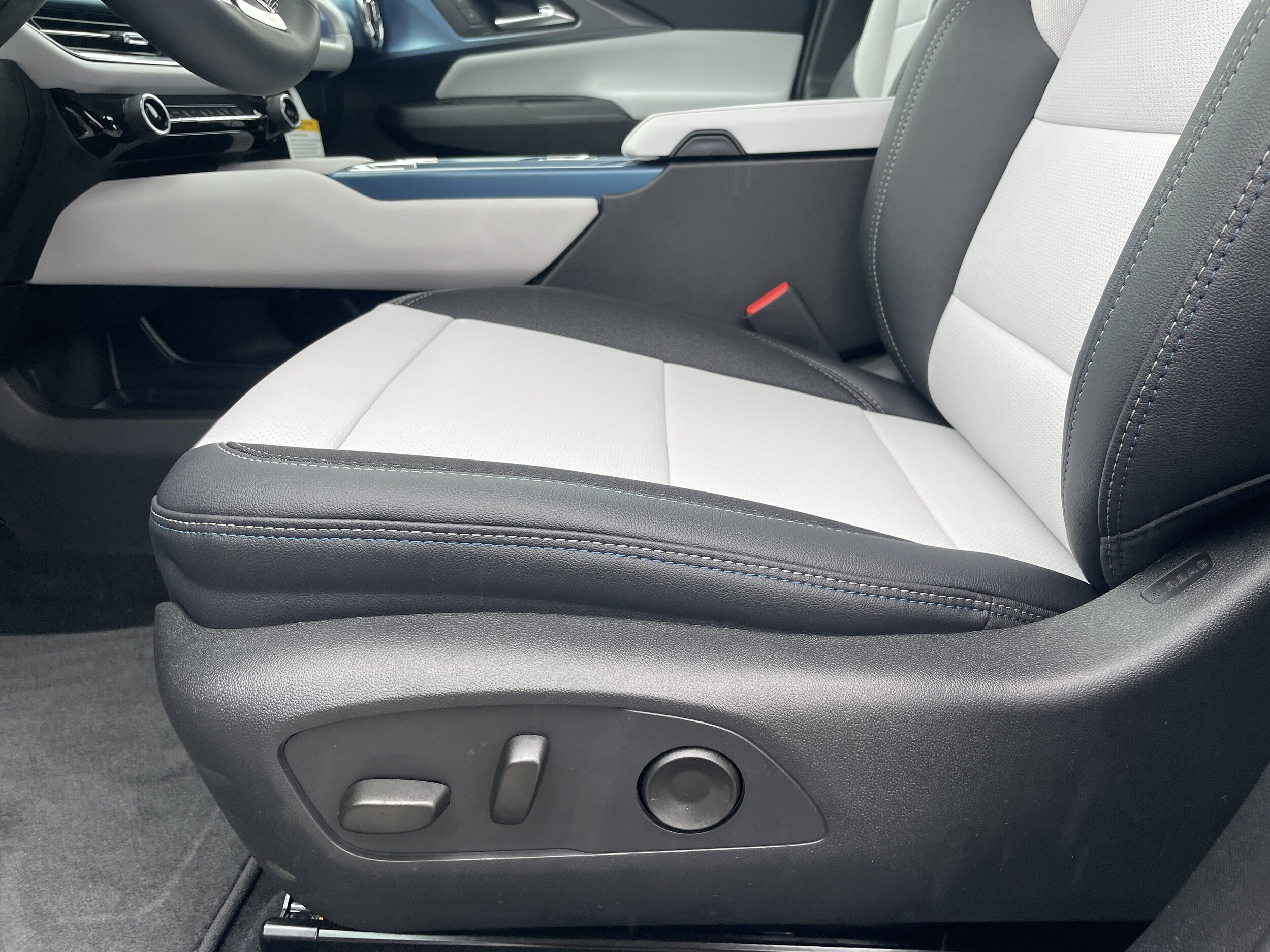 2026 Chevrolet Equinox EV 2LT - Photo 15