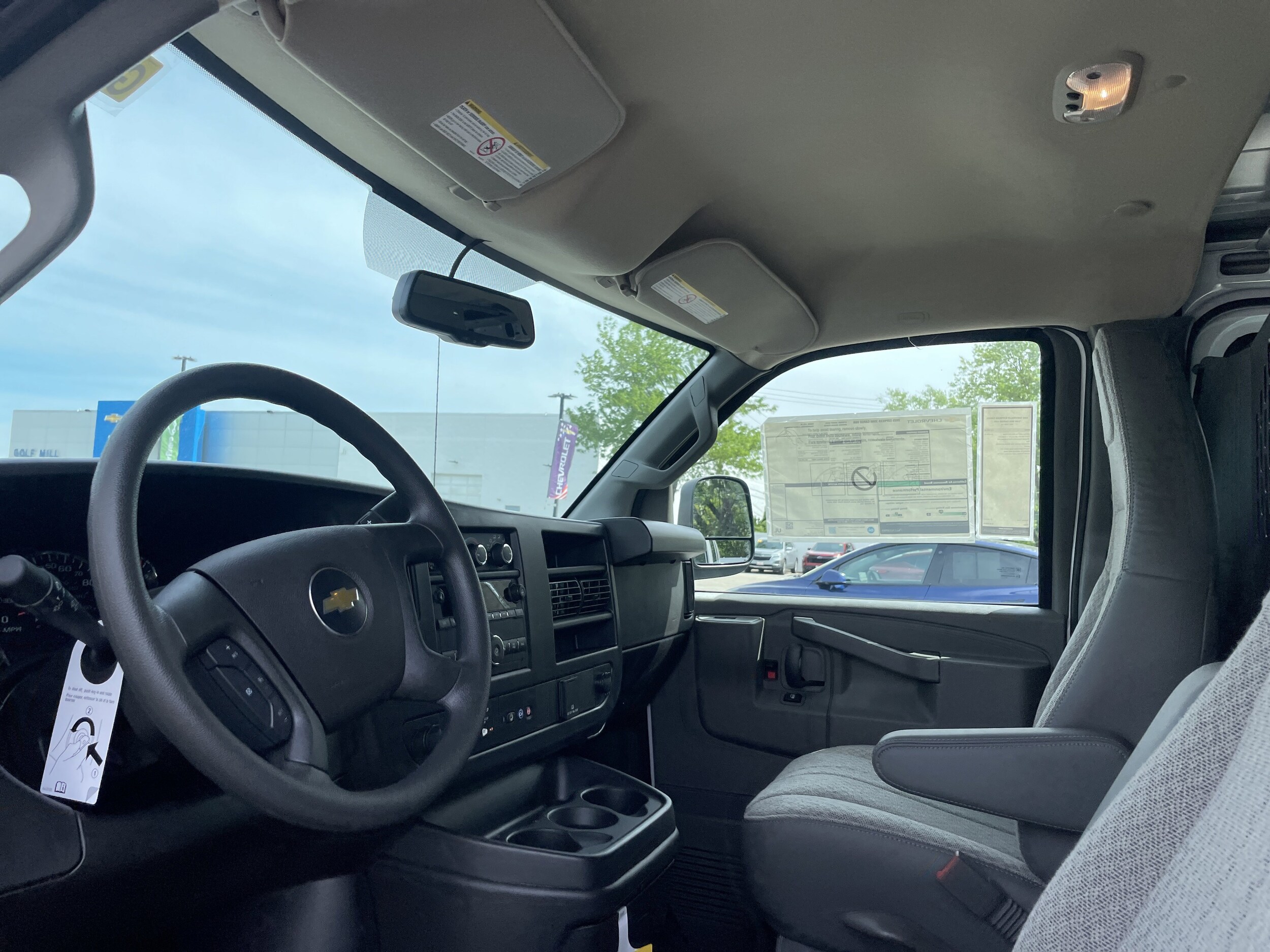 2025 Chevrolet Express Cargo Work Van - Photo 17