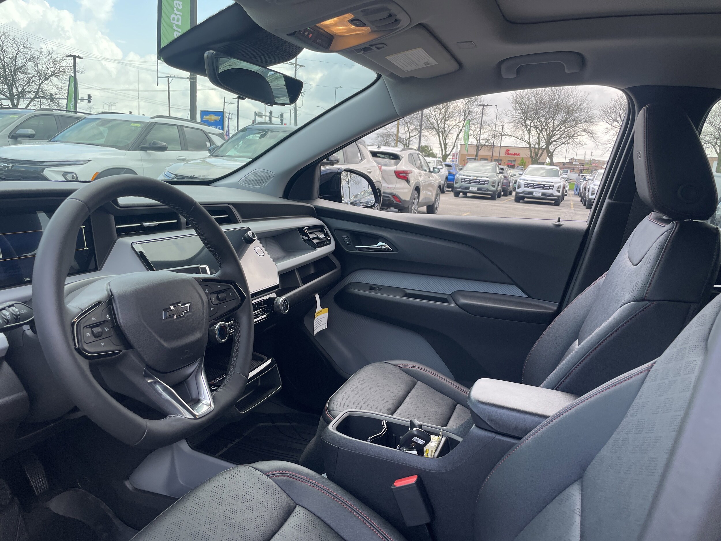 2027 Chevrolet Bolt RS - Photo 13