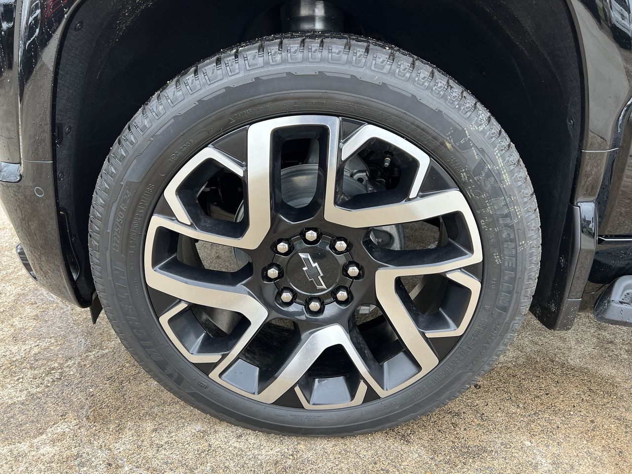 2025 Chevrolet Silverado EV RST - Photo 68