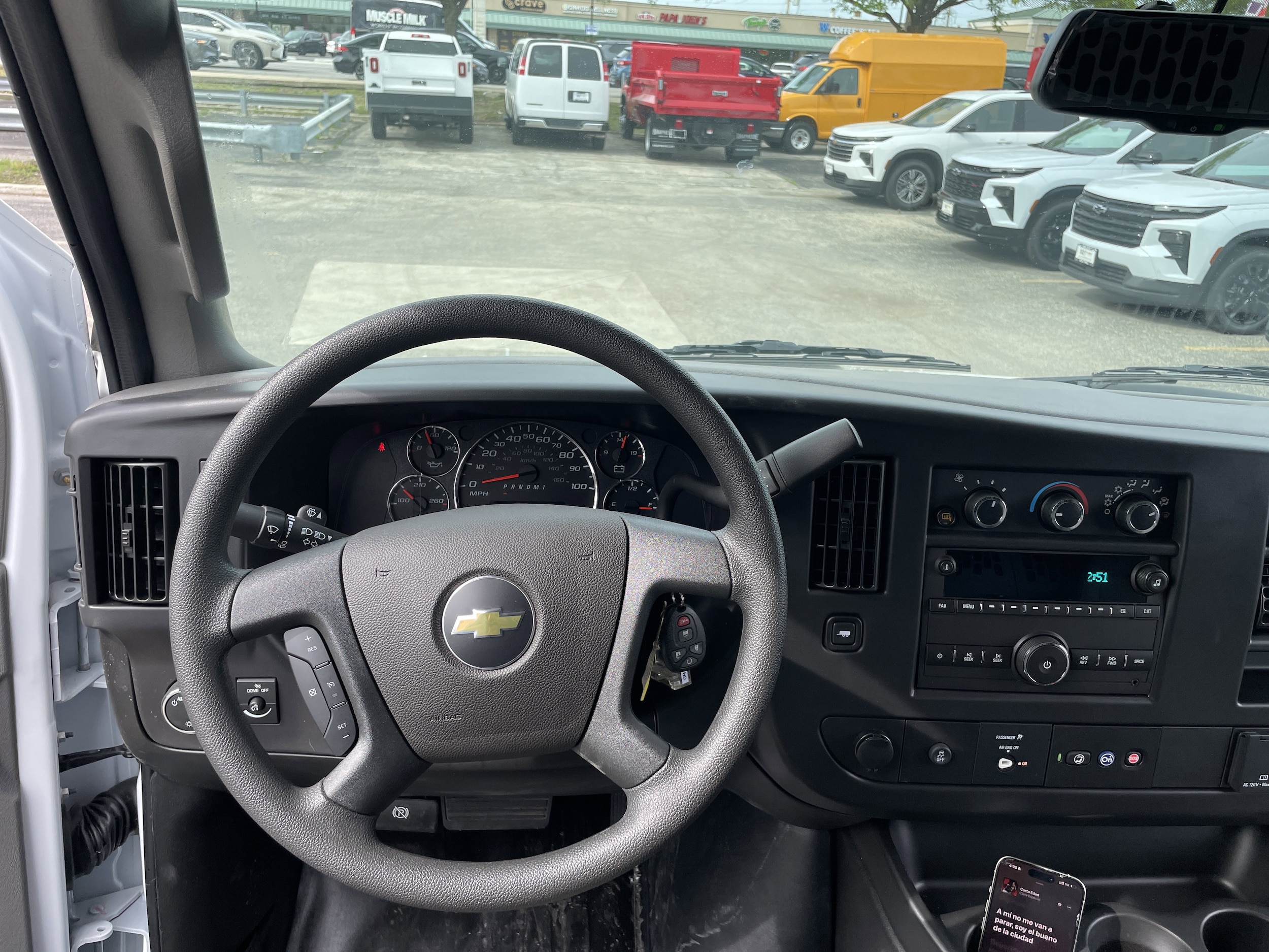 2025 Chevrolet Express Cargo Work Van - Photo 20