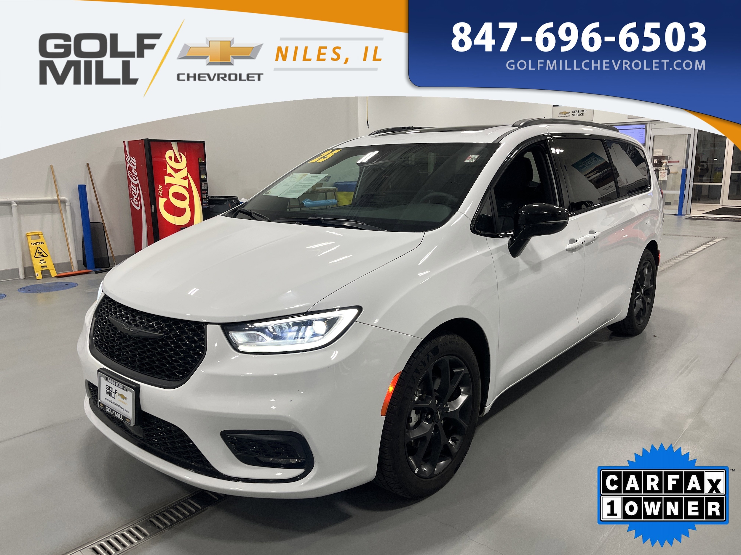 2025 CHRYSLER PACIFICA - Image 1