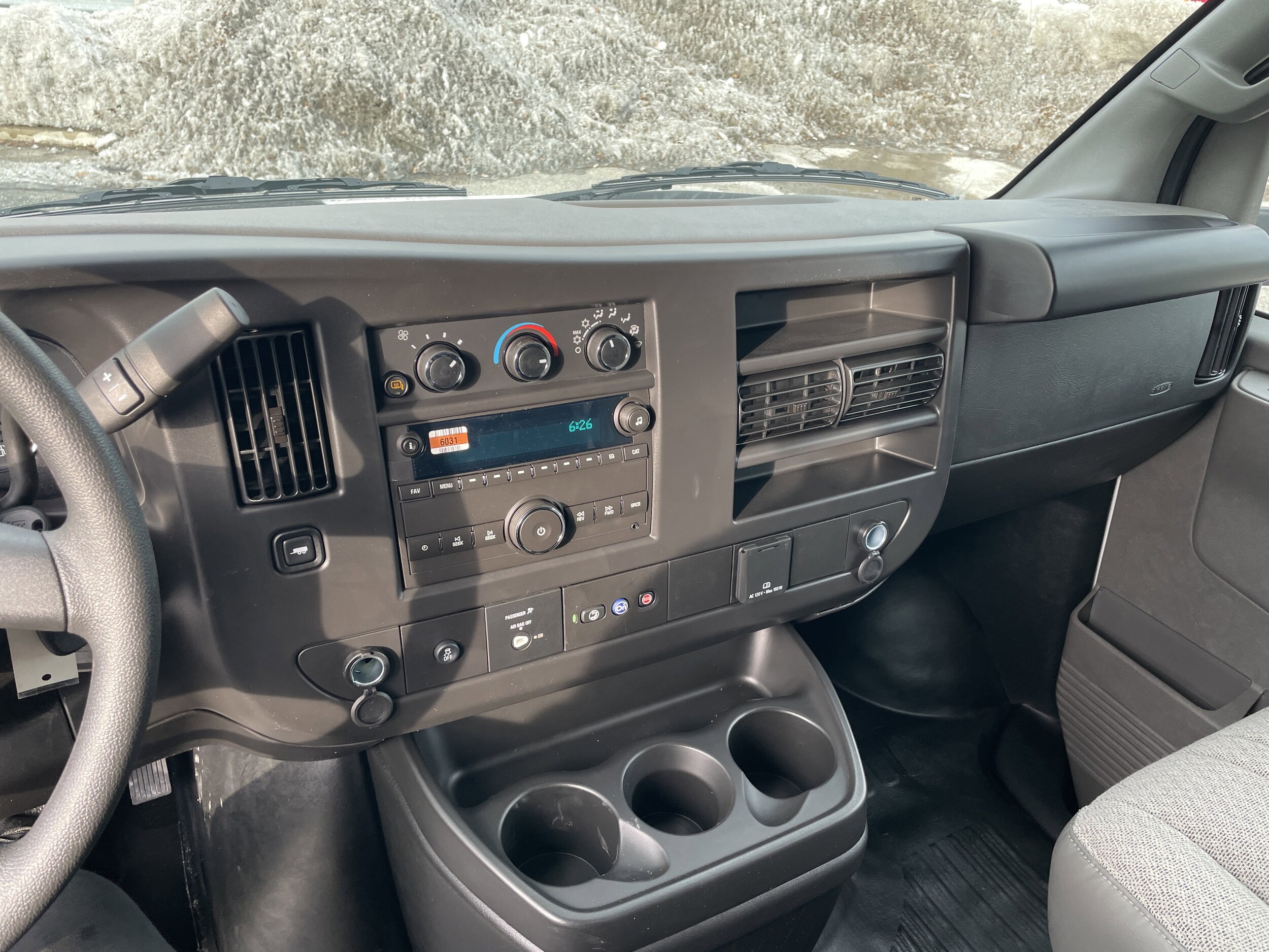 2025 Chevrolet Express Cargo Work Van - Photo 25