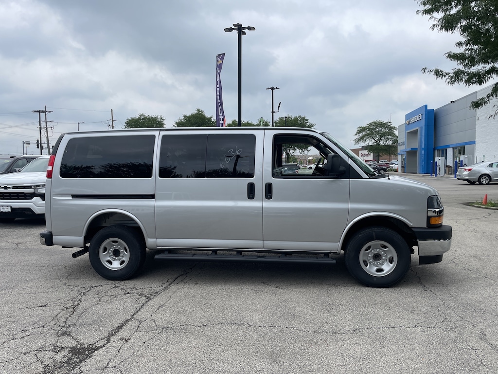New 2026 Chevrolet Express Passenger 1LS Van
