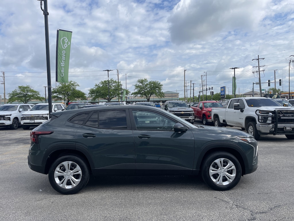 New 2026 Chevrolet Trax LS SUV