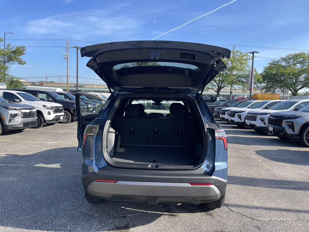New 2027 Chevrolet Equinox LT SUV