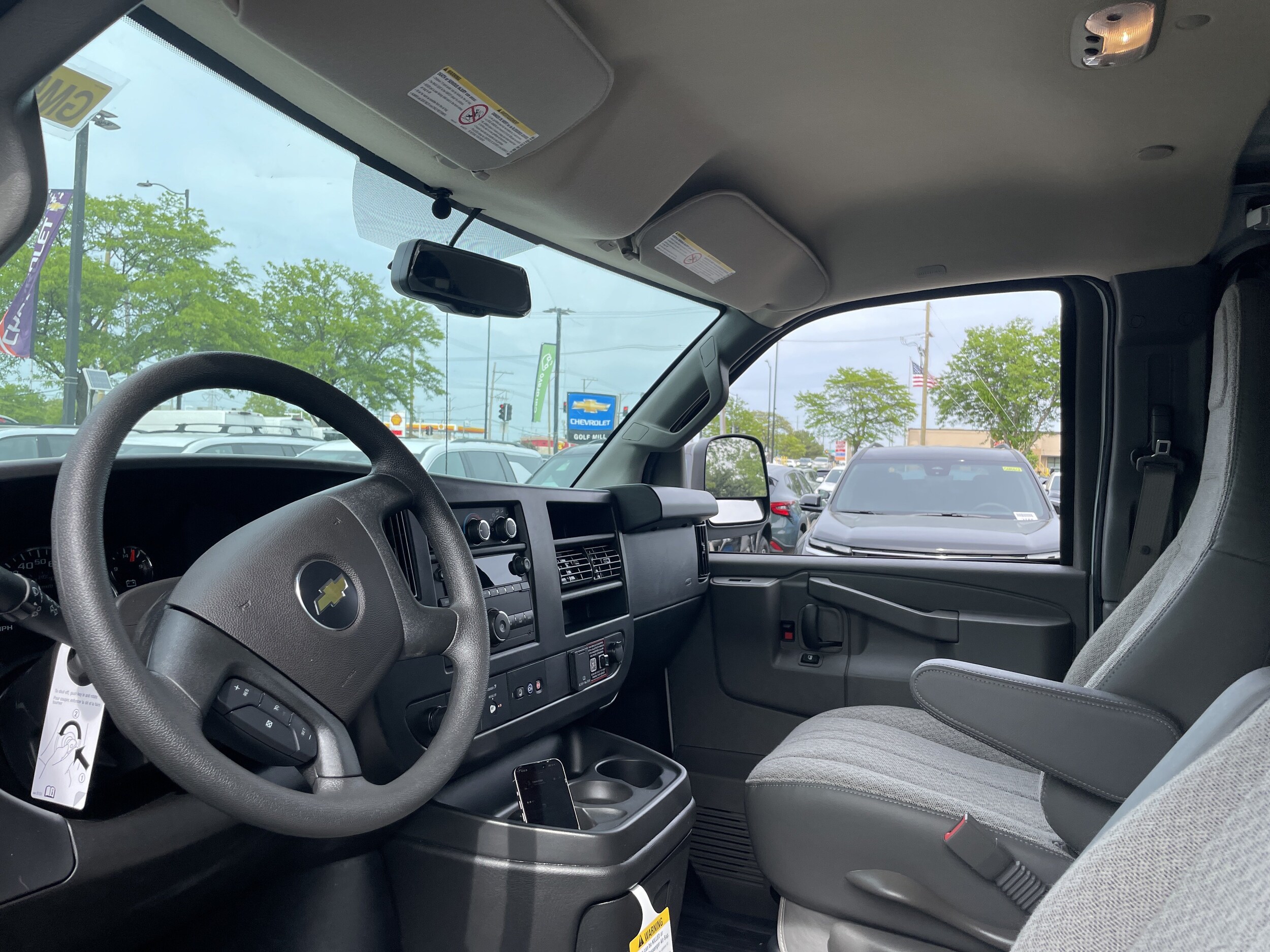 2025 Chevrolet Express Cargo Work Van - Photo 17
