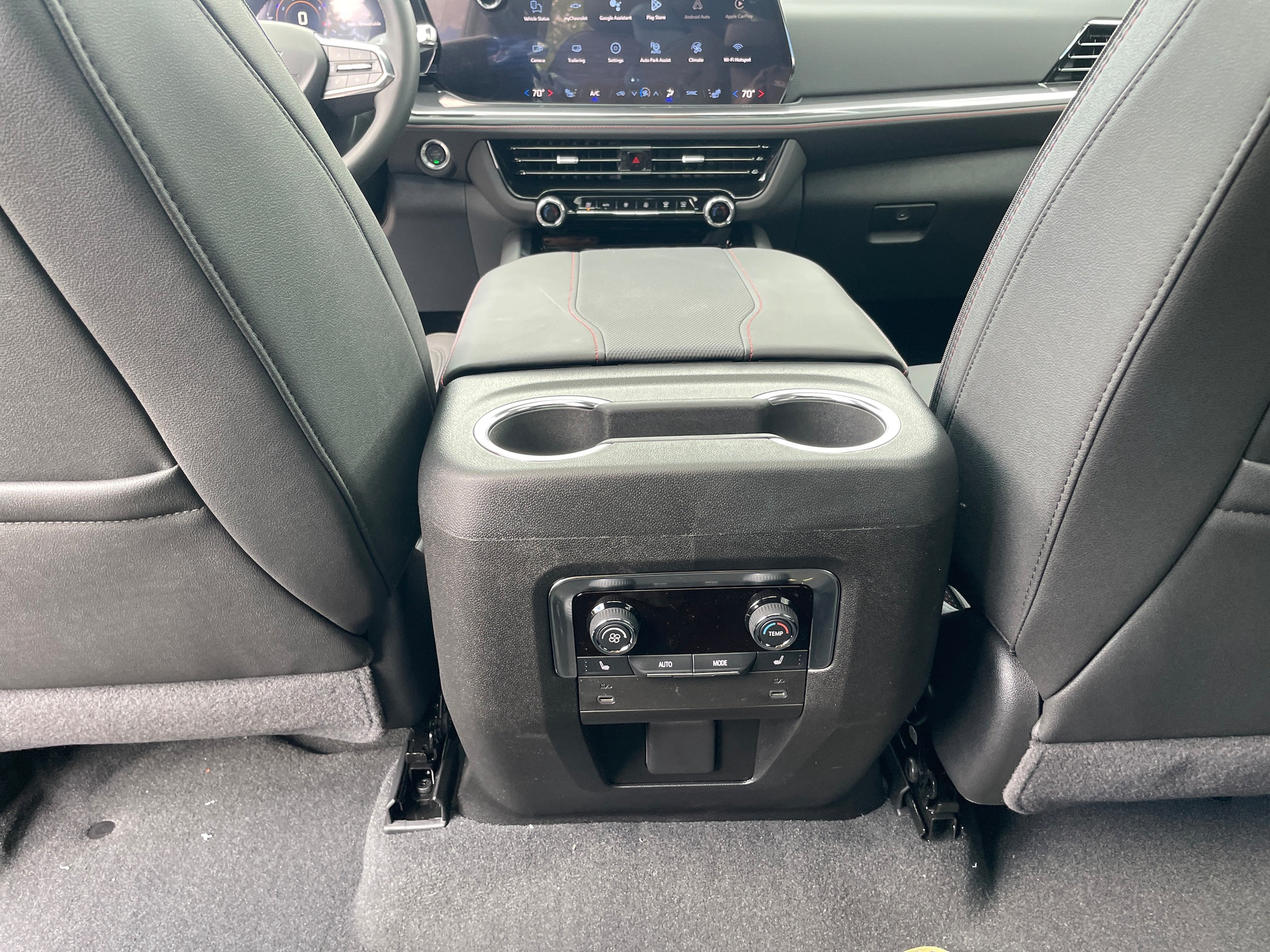 2026 Chevrolet Suburban RST - Photo 27