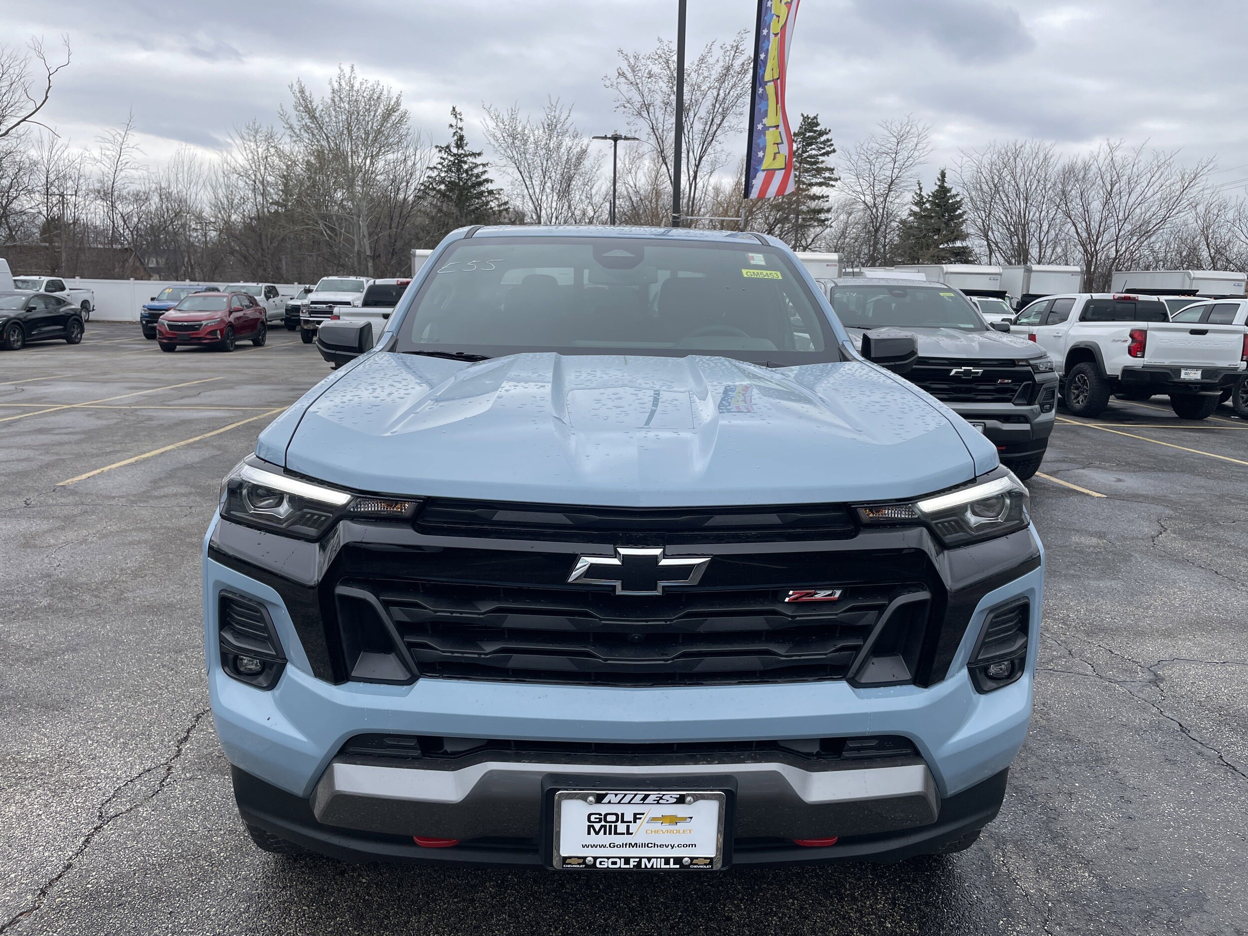 2025 Chevrolet Colorado Z71 photo 2