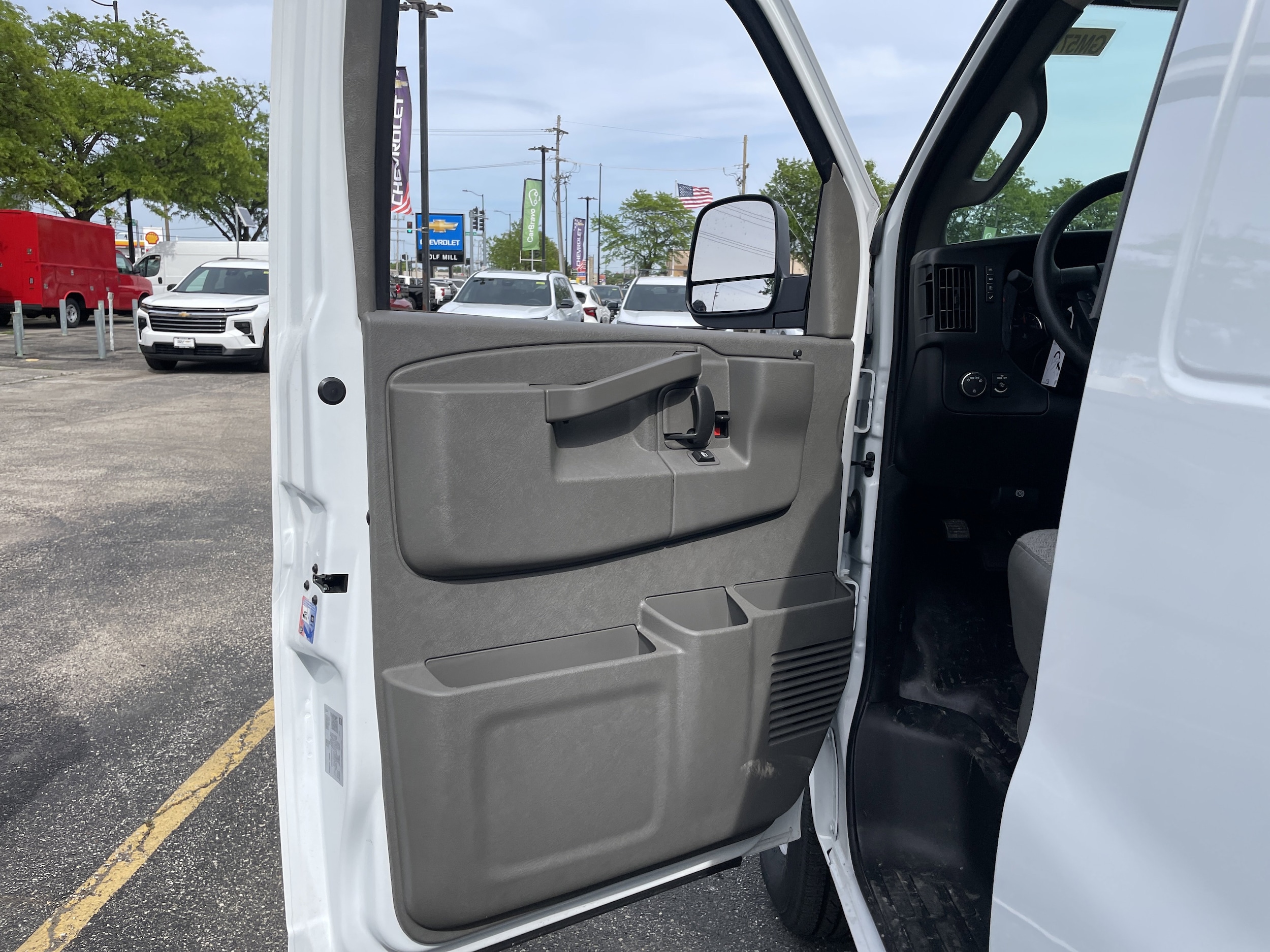 2025 Chevrolet Express Cargo Work Van - Photo 15
