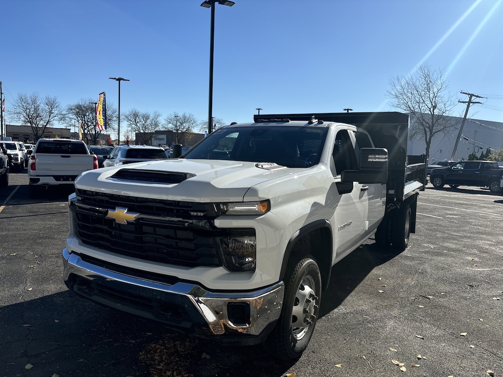 New 2025 Chevrolet Silverado 3500 HD Chassis Cab Work Truck Truck