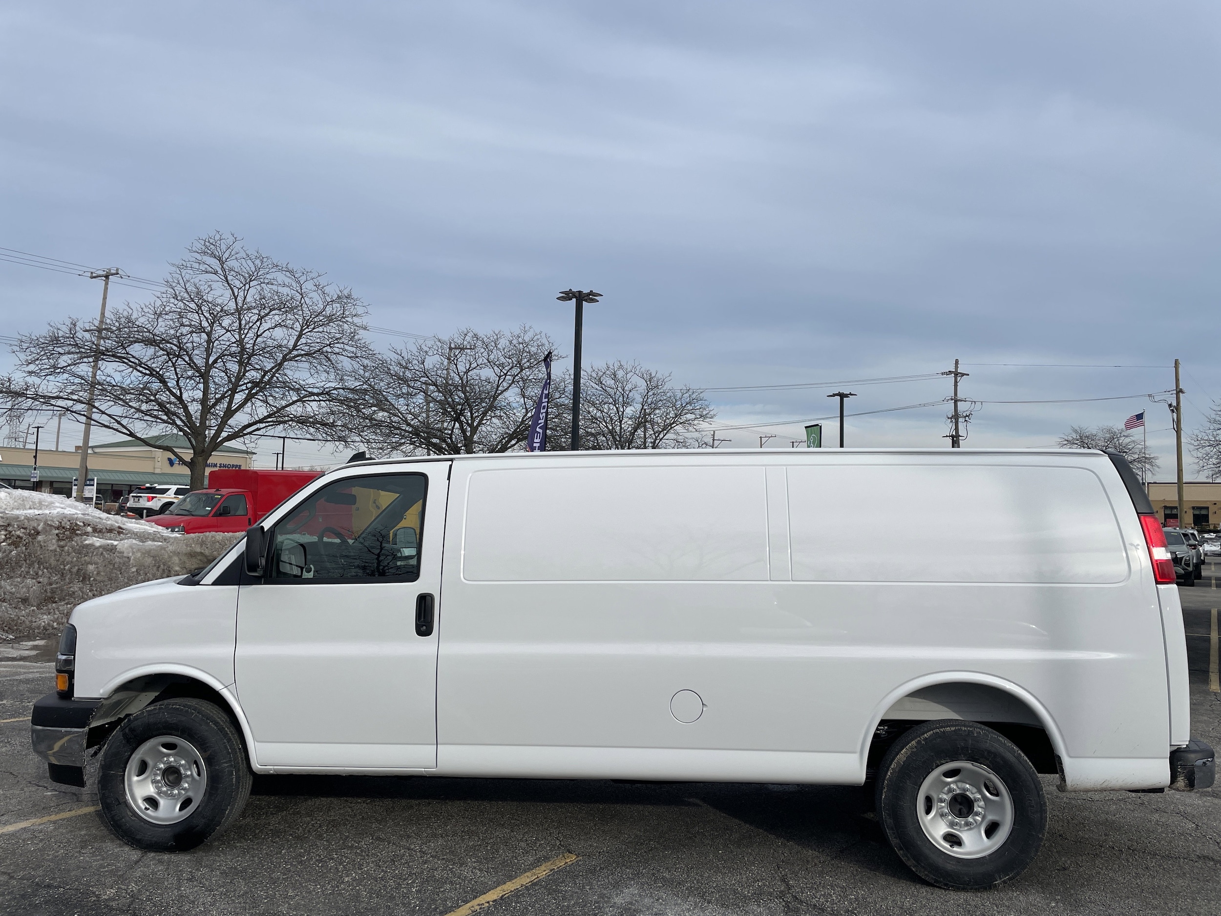 2025 Chevrolet Express Cargo Work Van - Photo 8